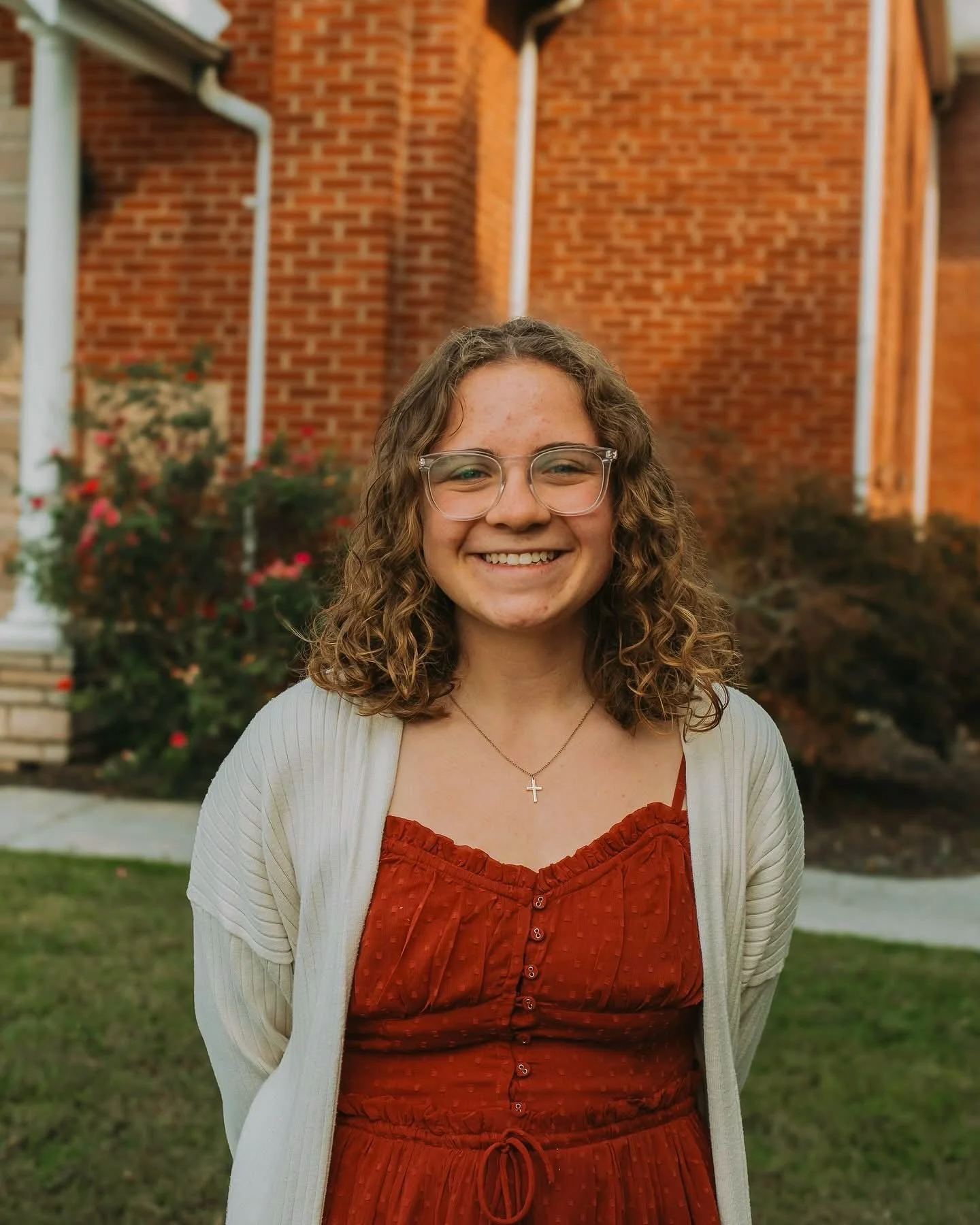 Meet Rylee Britt!! 🙌

Rylee is our Family Pastor Intern at Thorn Grove! She is originally from Louisville, Kentucky and is currently a senior at Johnson University studying Preaching/Youth Ministry and Family Studies. Whether it&rsquo;s a hike, tryi