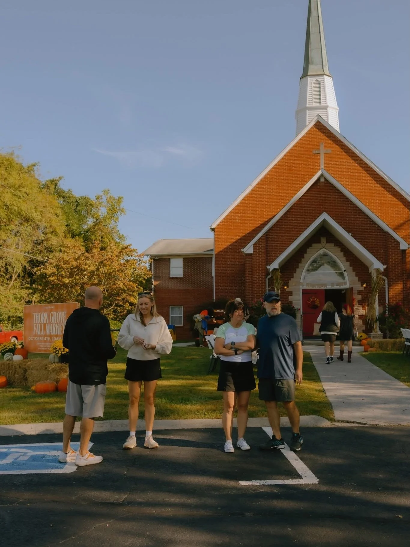 The Fall Market is (drumroll please) 

&hellip;TWO DAYS AWAYYYYY 🙌🙌🙌

Craft vendors, food trucks, local artists, face, and pumpkin painting- it&rsquo;s going to be a wonderful day and we are getting so excited!

This event begins at 10am- 1pm and 