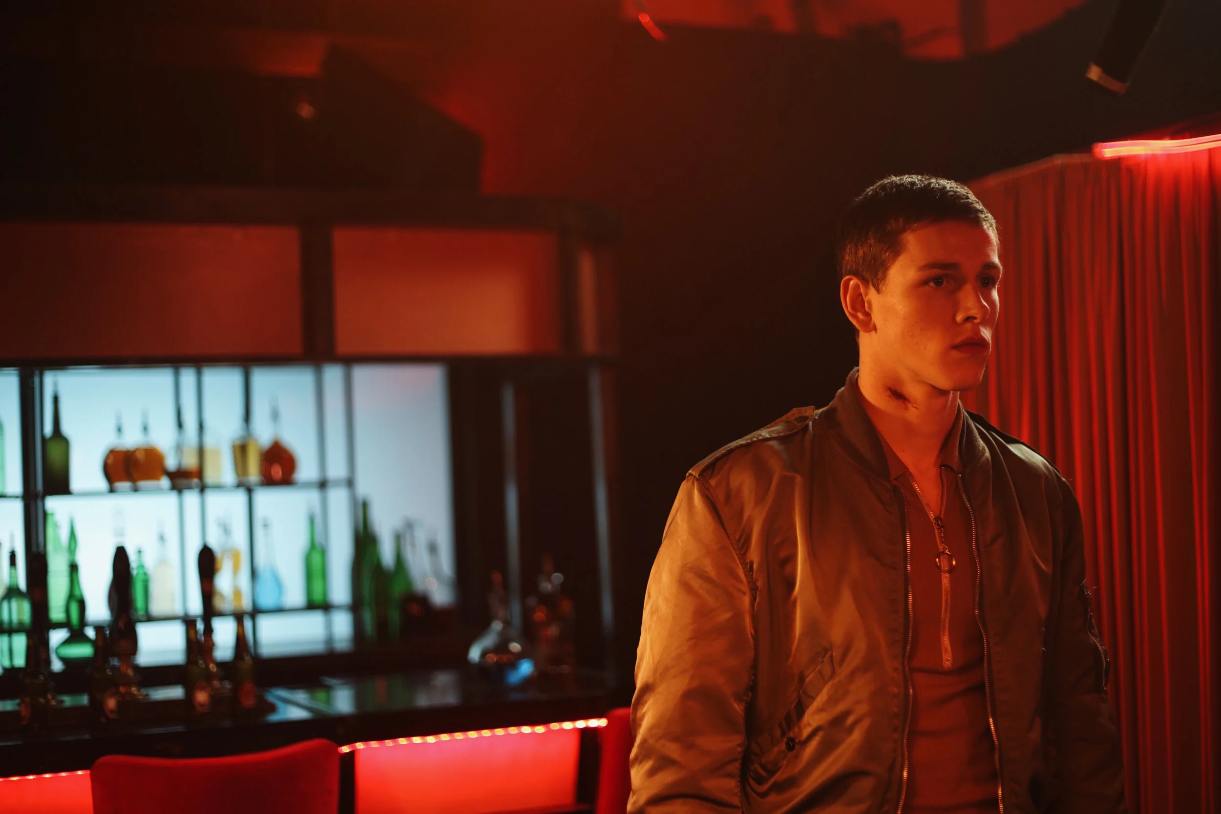 Postcards From London_KeyImage5_Harris Dickinson3.JPG