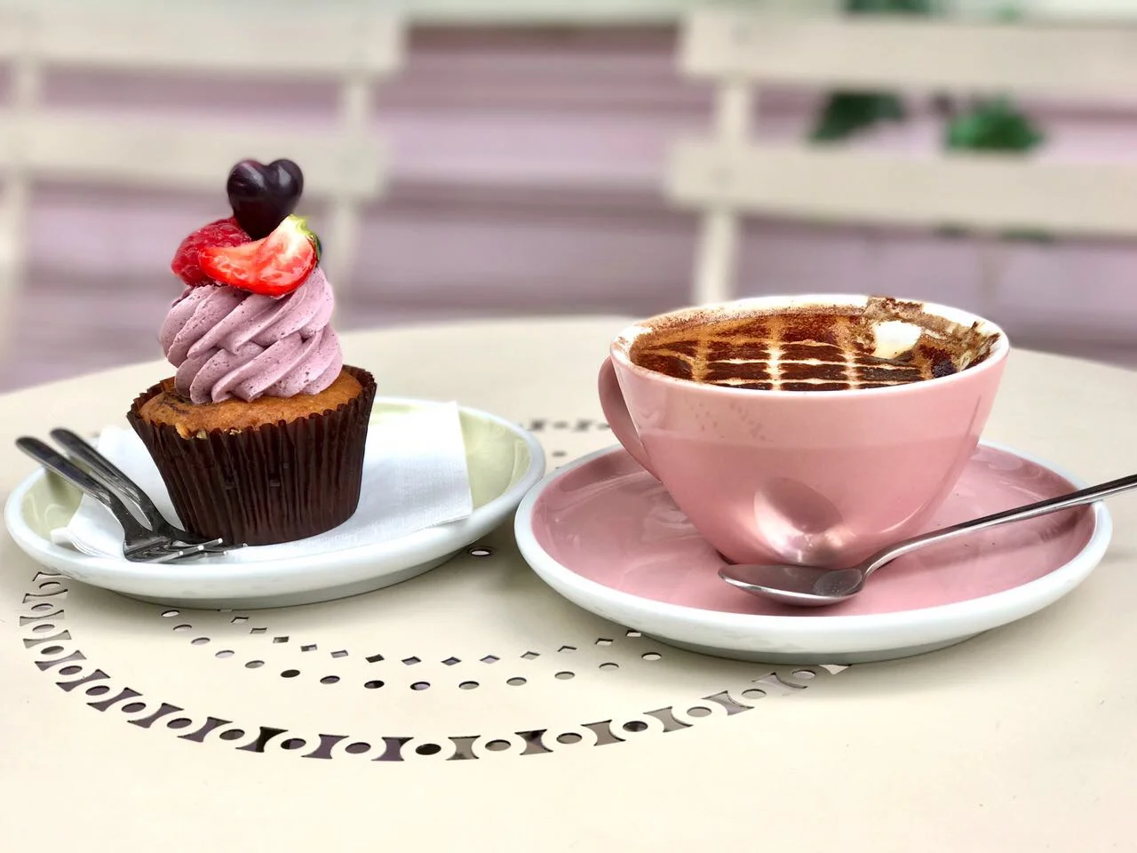 THE ONLY PLACE TO HAVE TEA IN LONDON