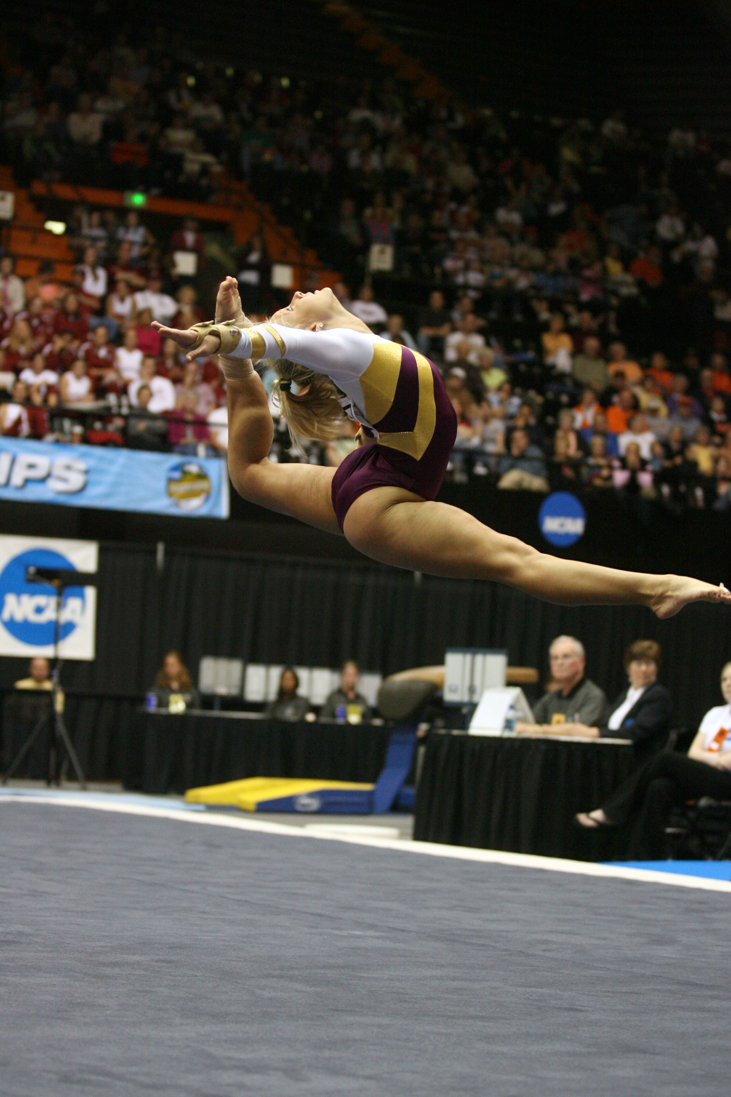 burkholder06ncaa.jpg