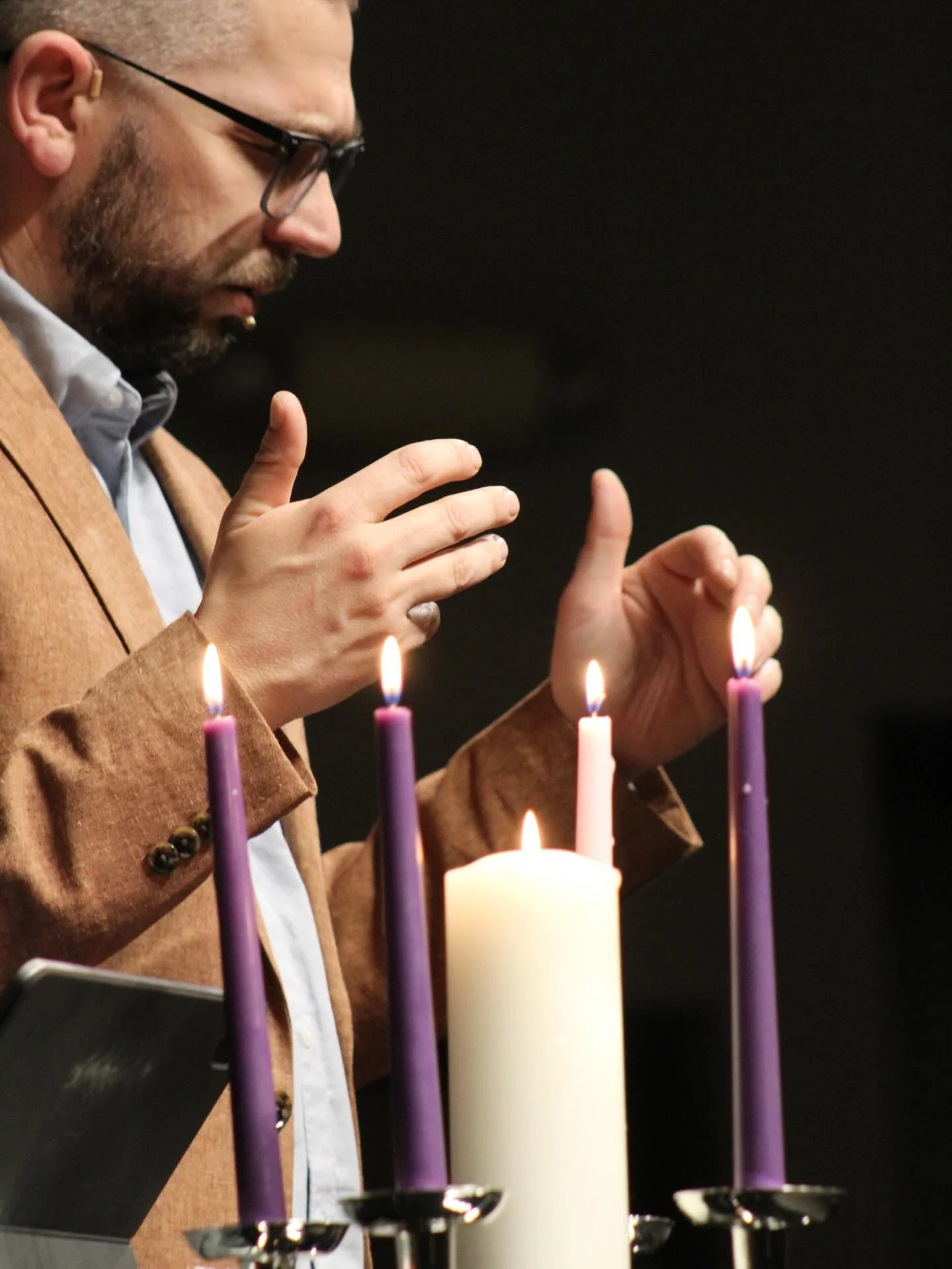 Christmas Eve at Life Church was truly special!
Together, we celebrated Jesus, the Light who has come into the world and changed everything!

Merry Christmas!