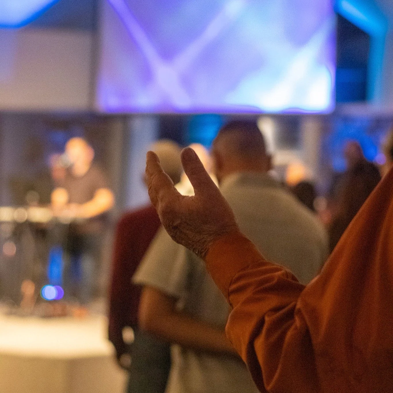 Sunday is coming&hellip; and we&rsquo;re expectant for all that God wants to do 🙌

Every time we gather, there&rsquo;s an opportunity to encounter His presence, be encouraged in community, and grow deeper in our faith!

🕙 10 AM at Life Church
 
Com