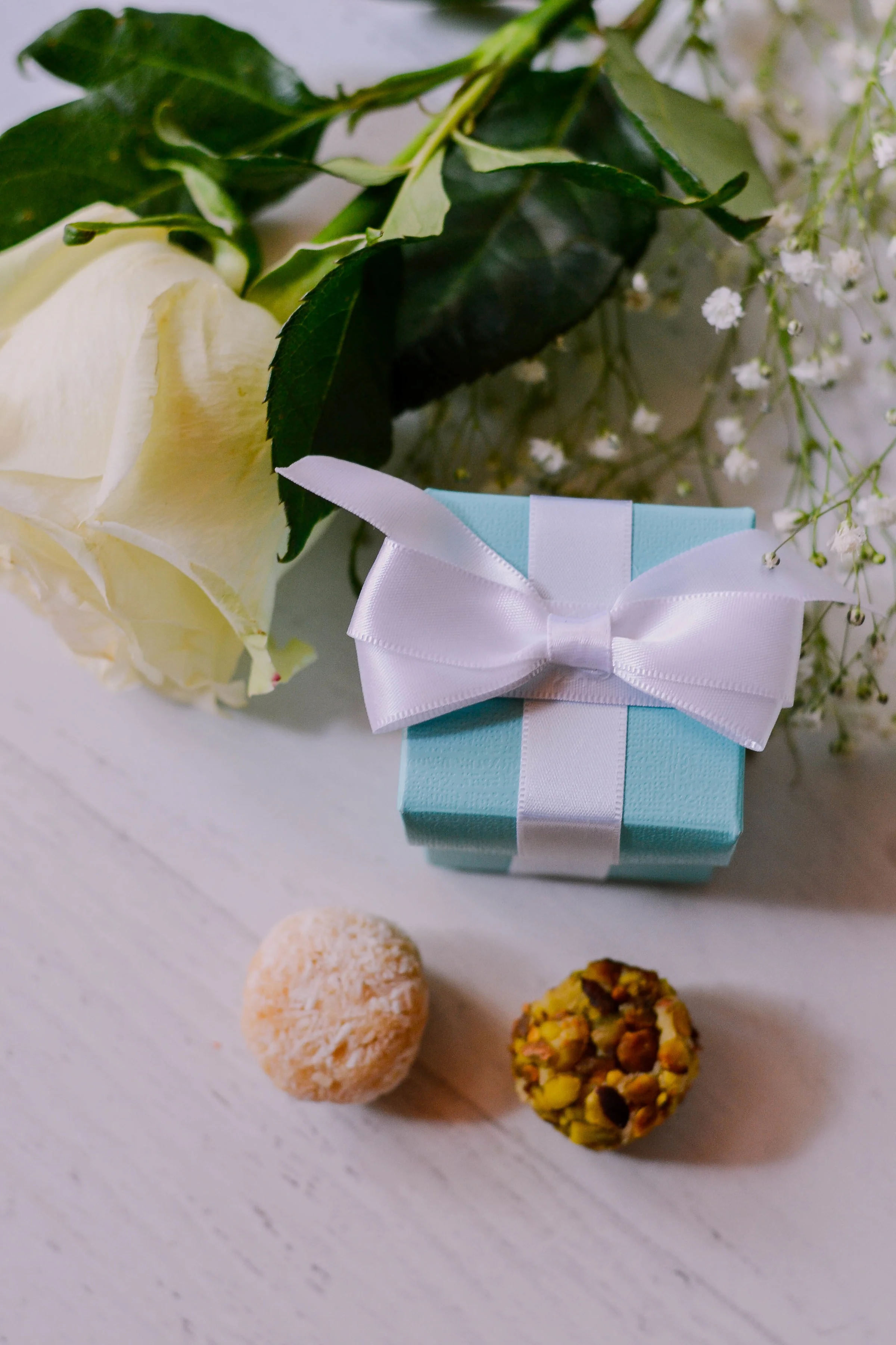 Blue glamour anniversary favor box