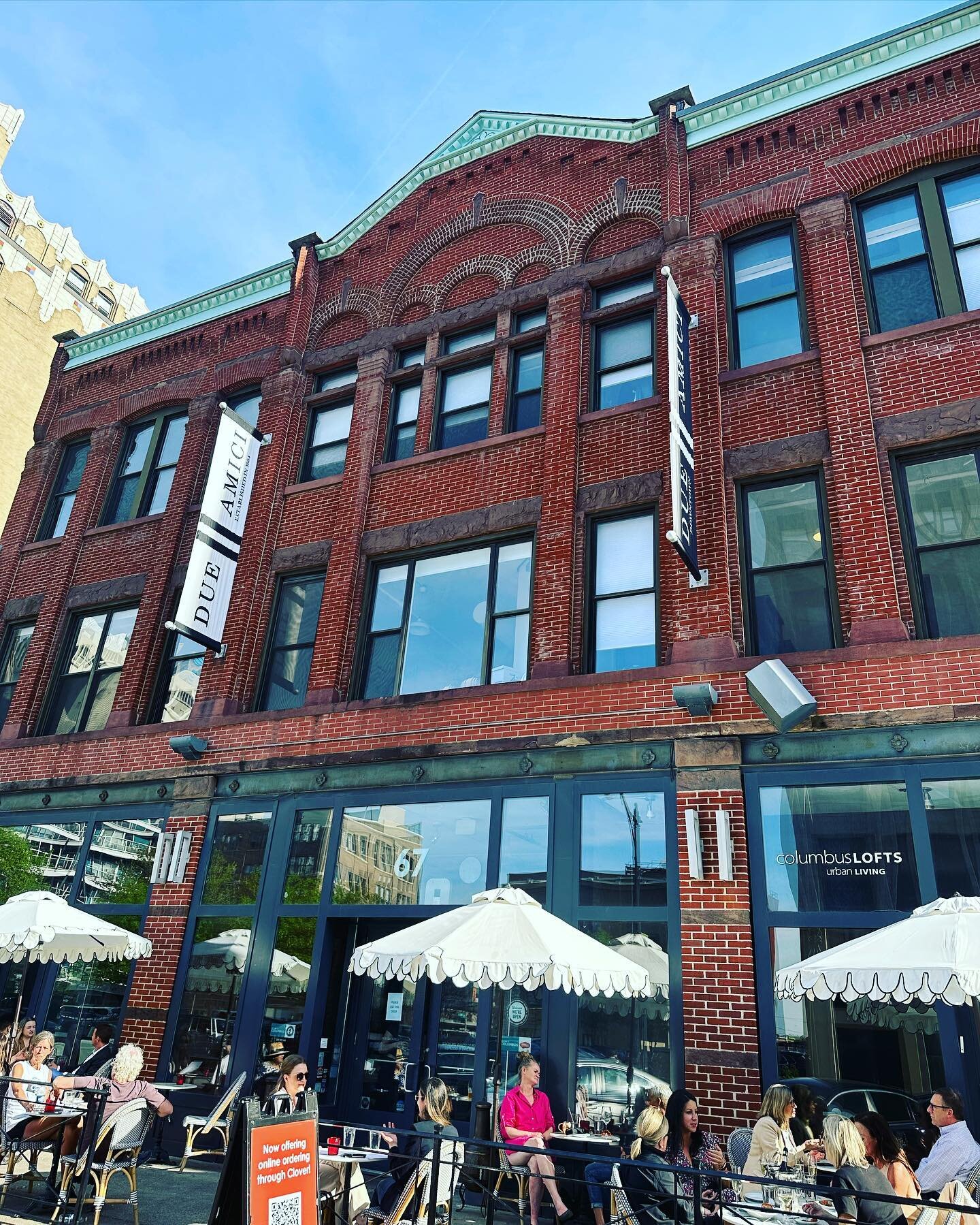 Can&rsquo;t get enough of these patio days! 

Join us for happy hour and dinner before heading to the show. 

&bull;
&bull;
&bull;
&bull;
&bull;
&bull;
#dueamici #downtowncolumbus #happyhour #dinner #italian #pasta #theatre #wine #cocktails #cbusohio