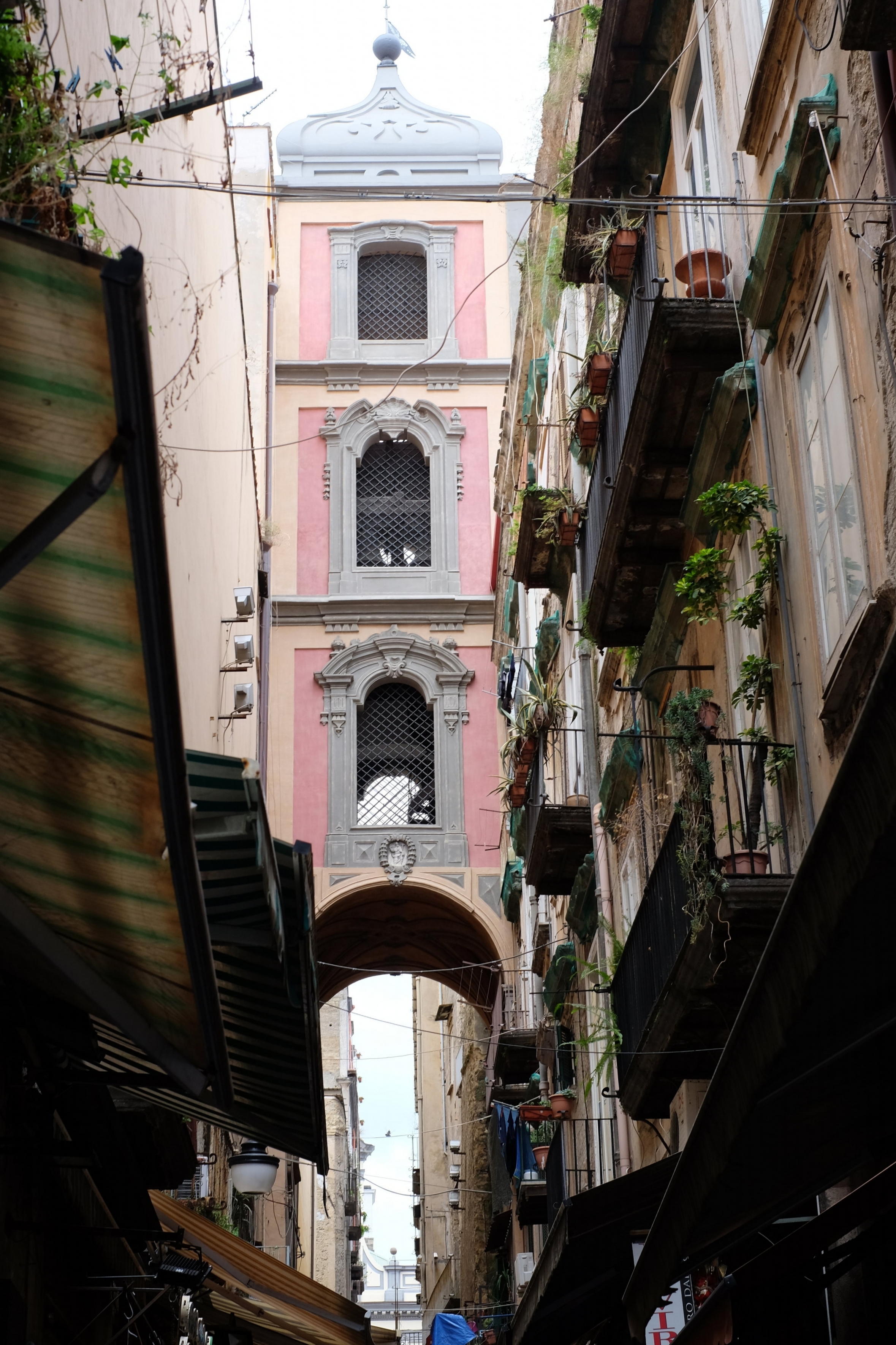 Entrance from via San Gregorio Armeno.
