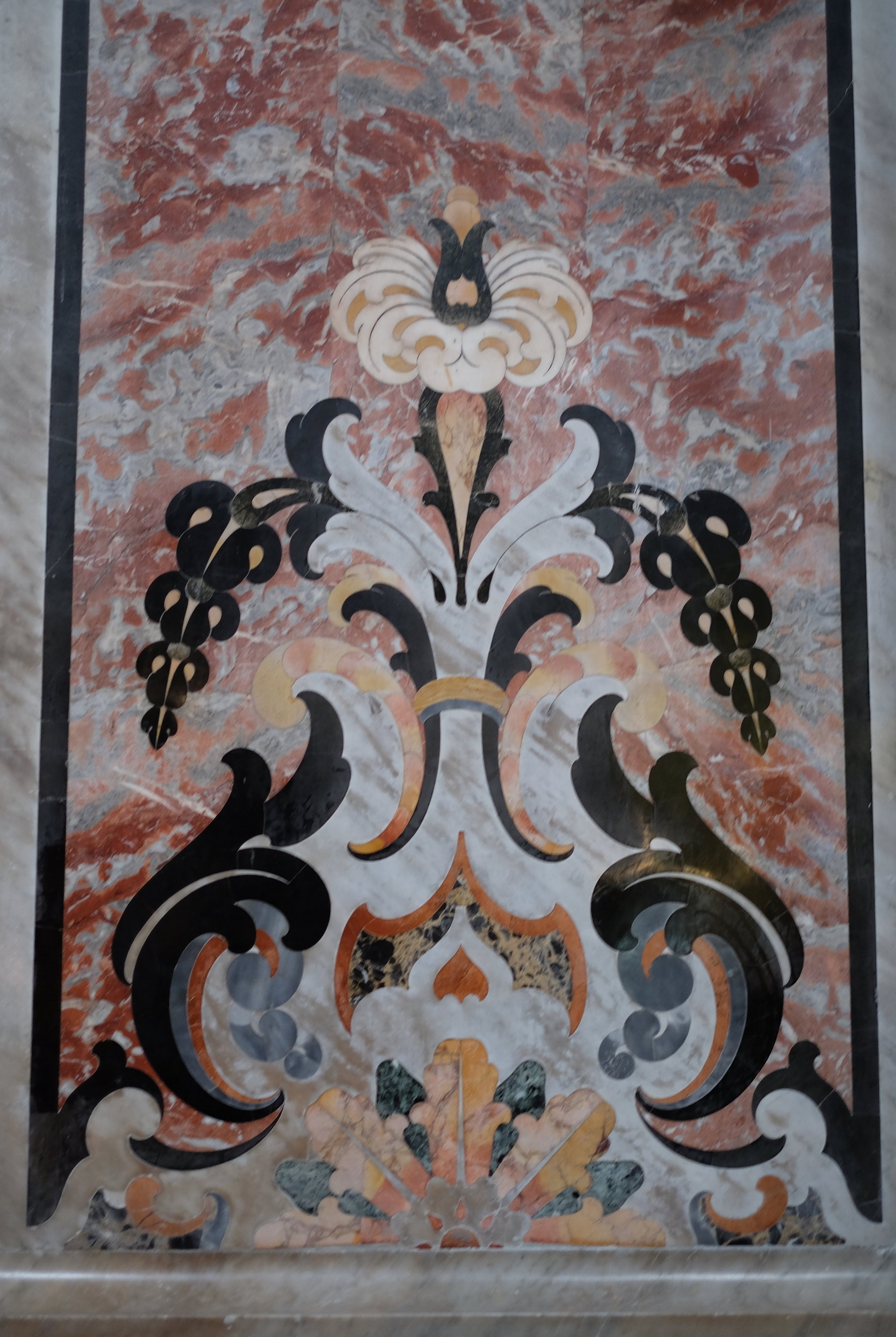 Detail of the Baroque style.