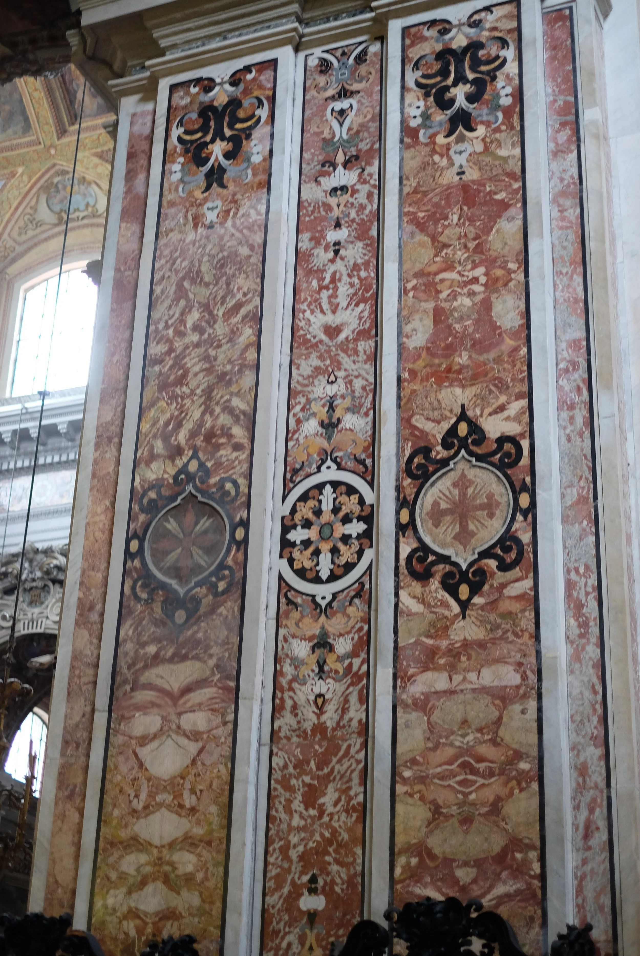 Details of the typical Baroque style.