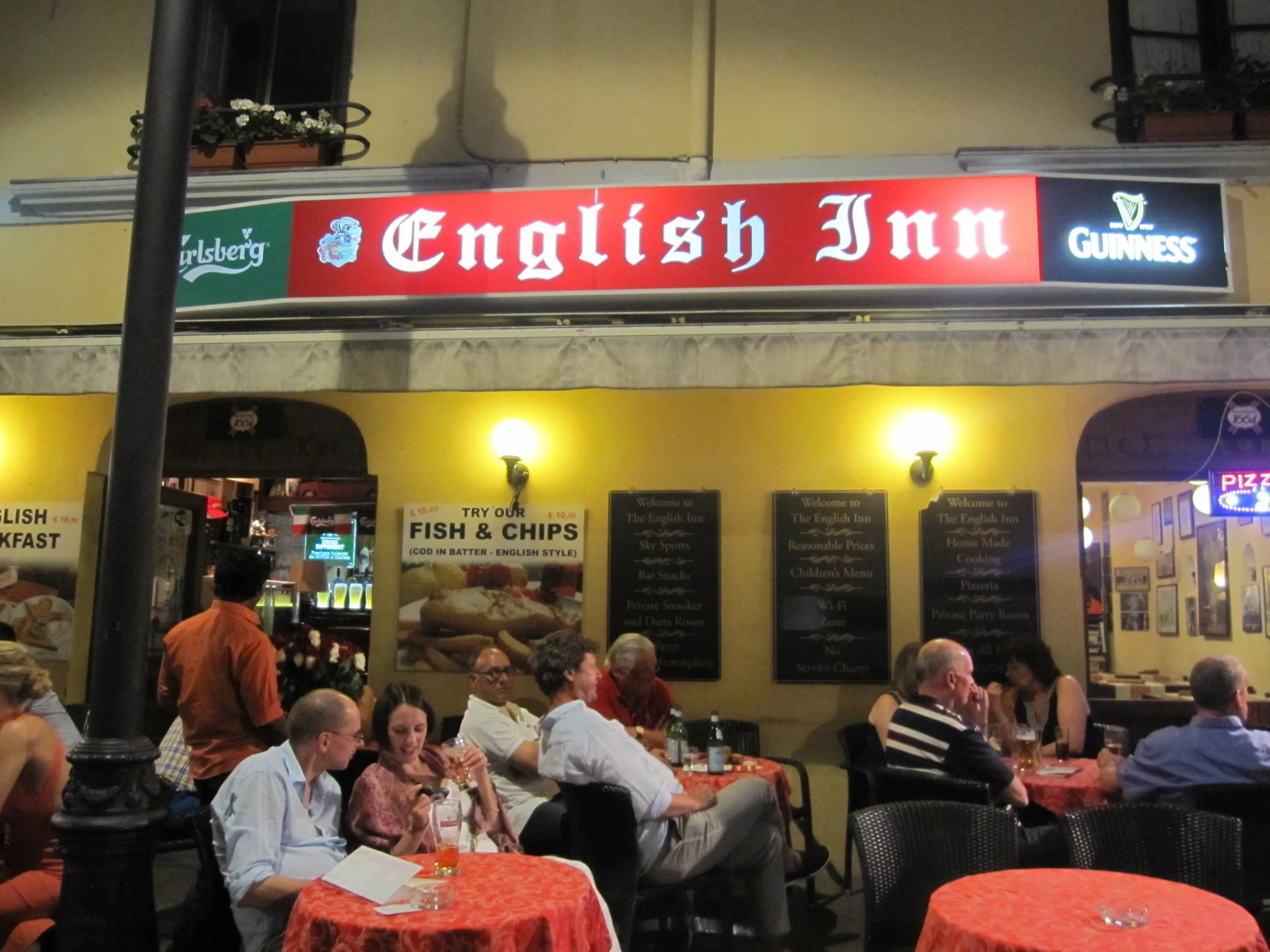 English pub in Sorrento.