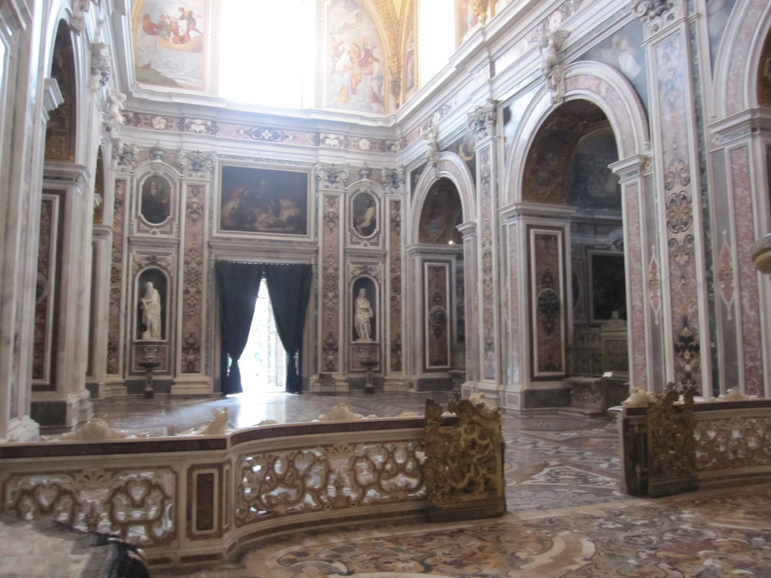 Baroque style of the church.