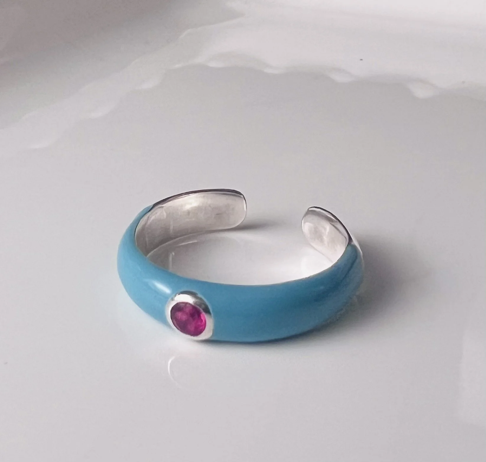 Electric Bonbon Ring Cuff