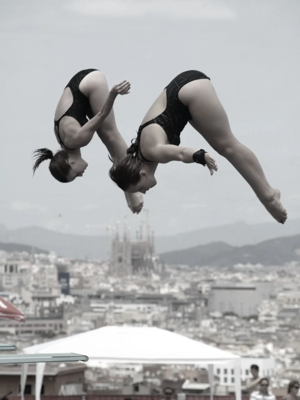 Barcelona ad-swipe