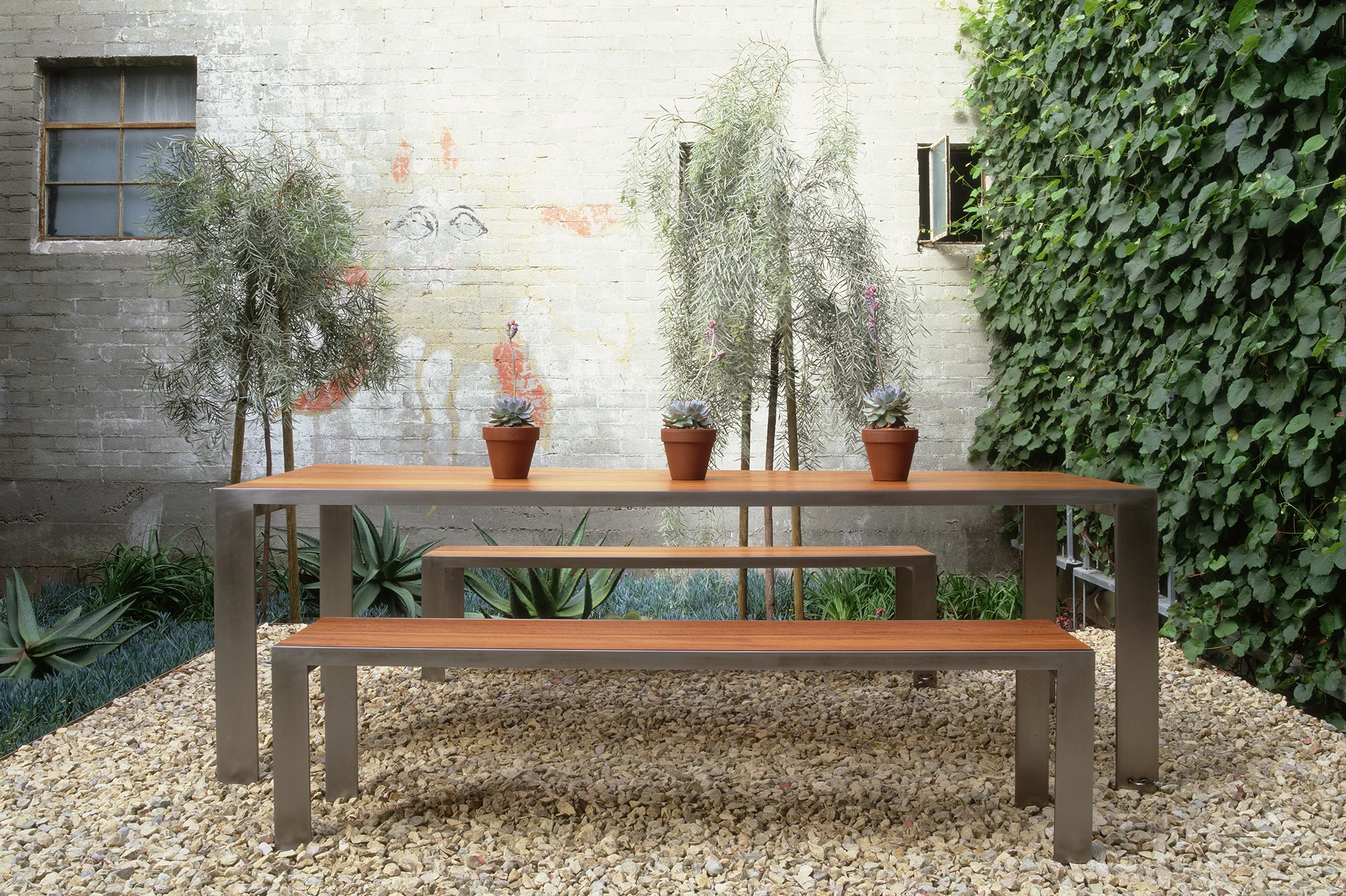 glencoe-outdoor-dining-set-in-situ.jpg