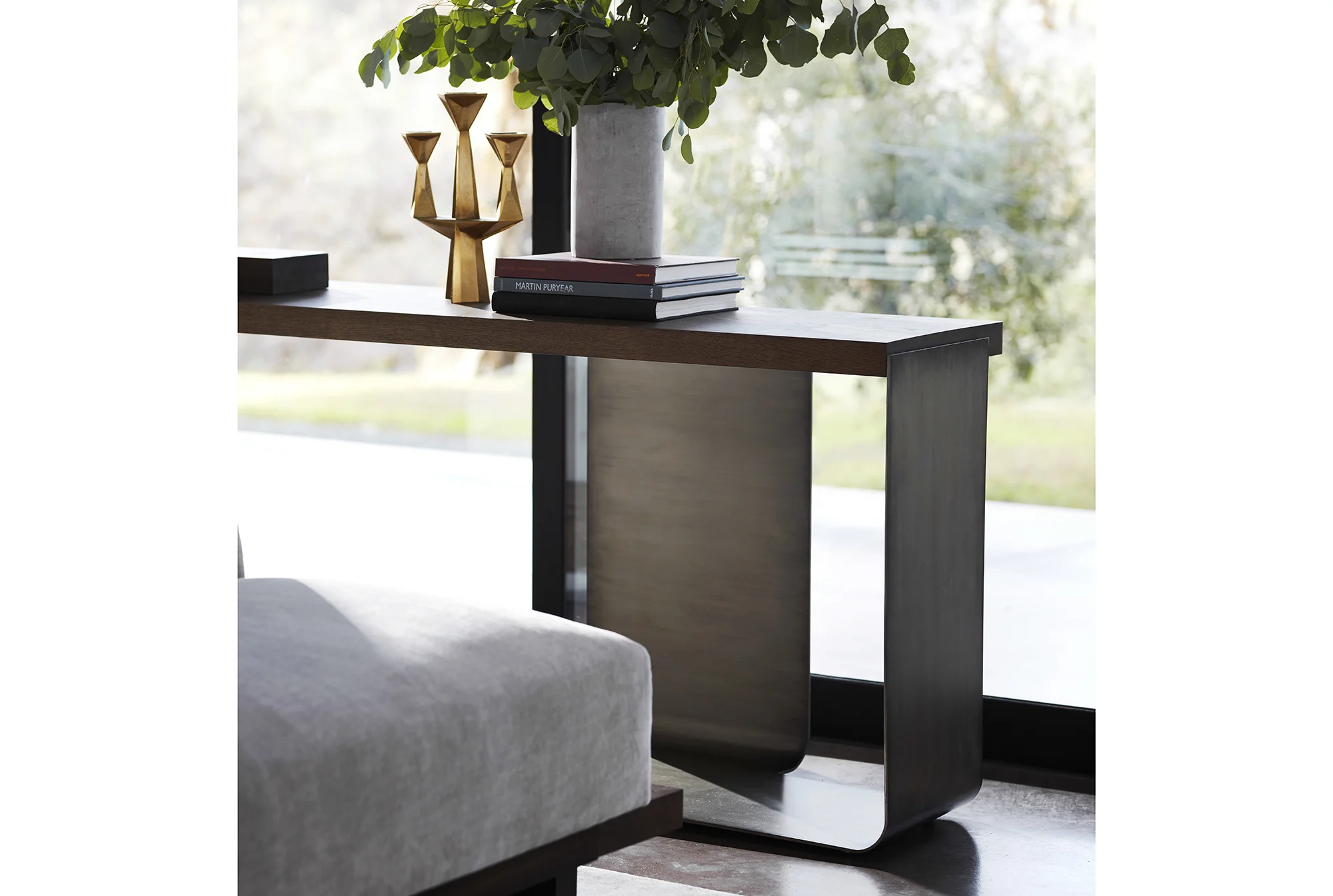 Marmol-Radziner-McGuire-Benedict-Console-detail.jpg