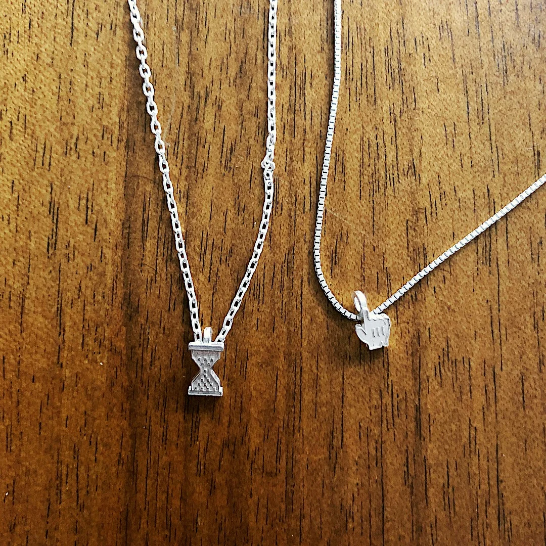 Everyone preferred the box chain (on the right!).&nbsp;