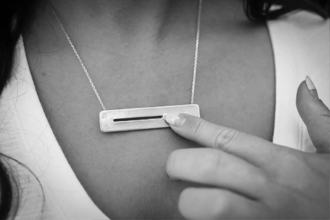 Slider necklace.gif