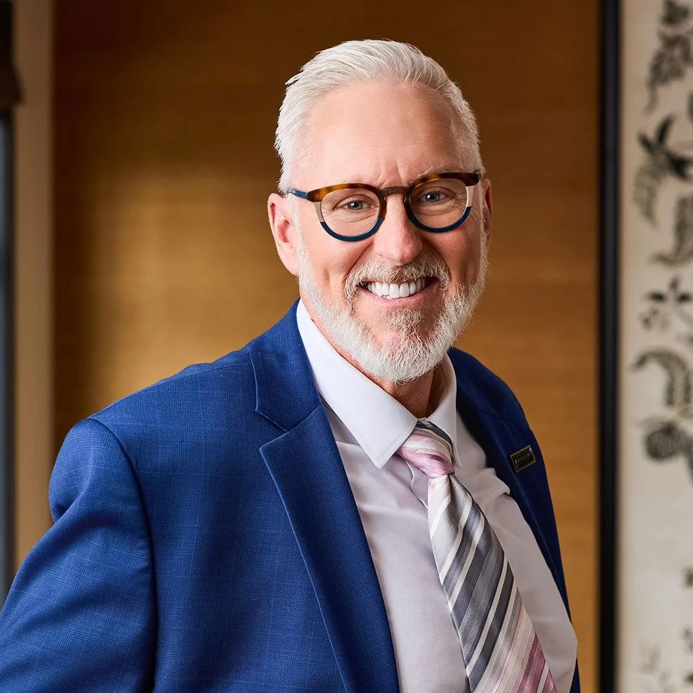 Michael Gaffney, Service Trainer