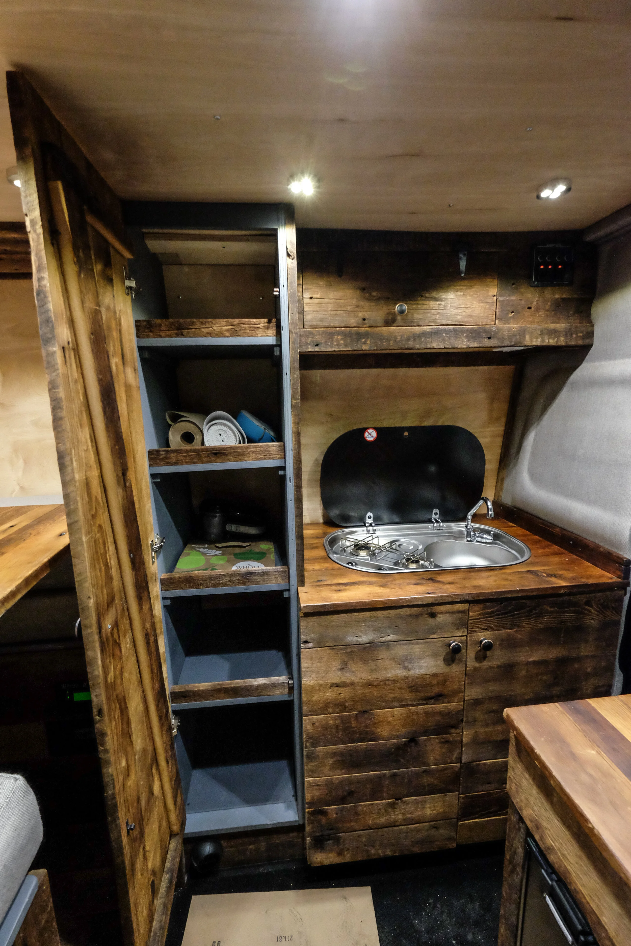 With long adventures in mind we've created plenty of storage space to stock up on what you'll need for life on the road or on the mountain.