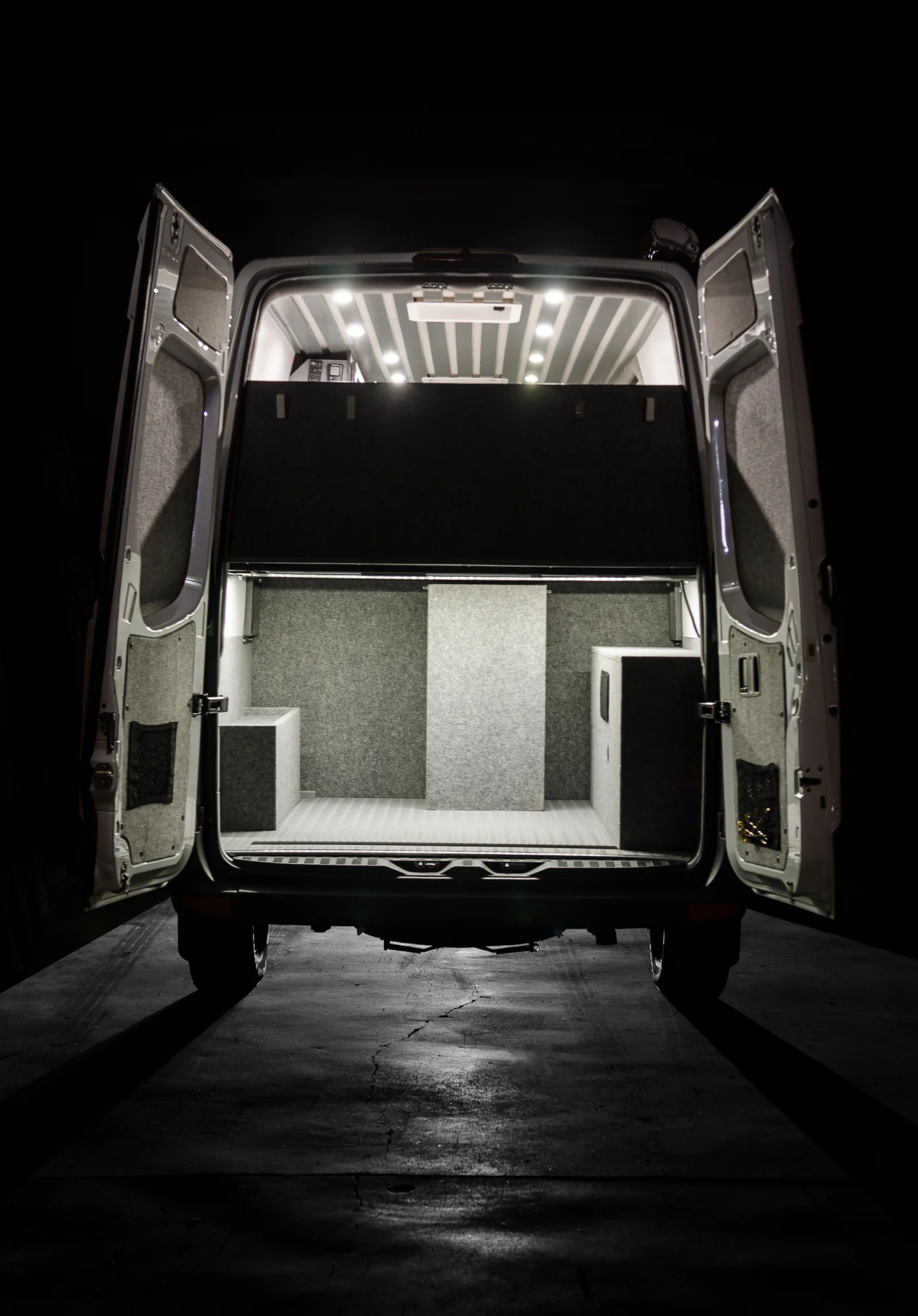 vanlife_moran_sprinter144_small-2.jpg