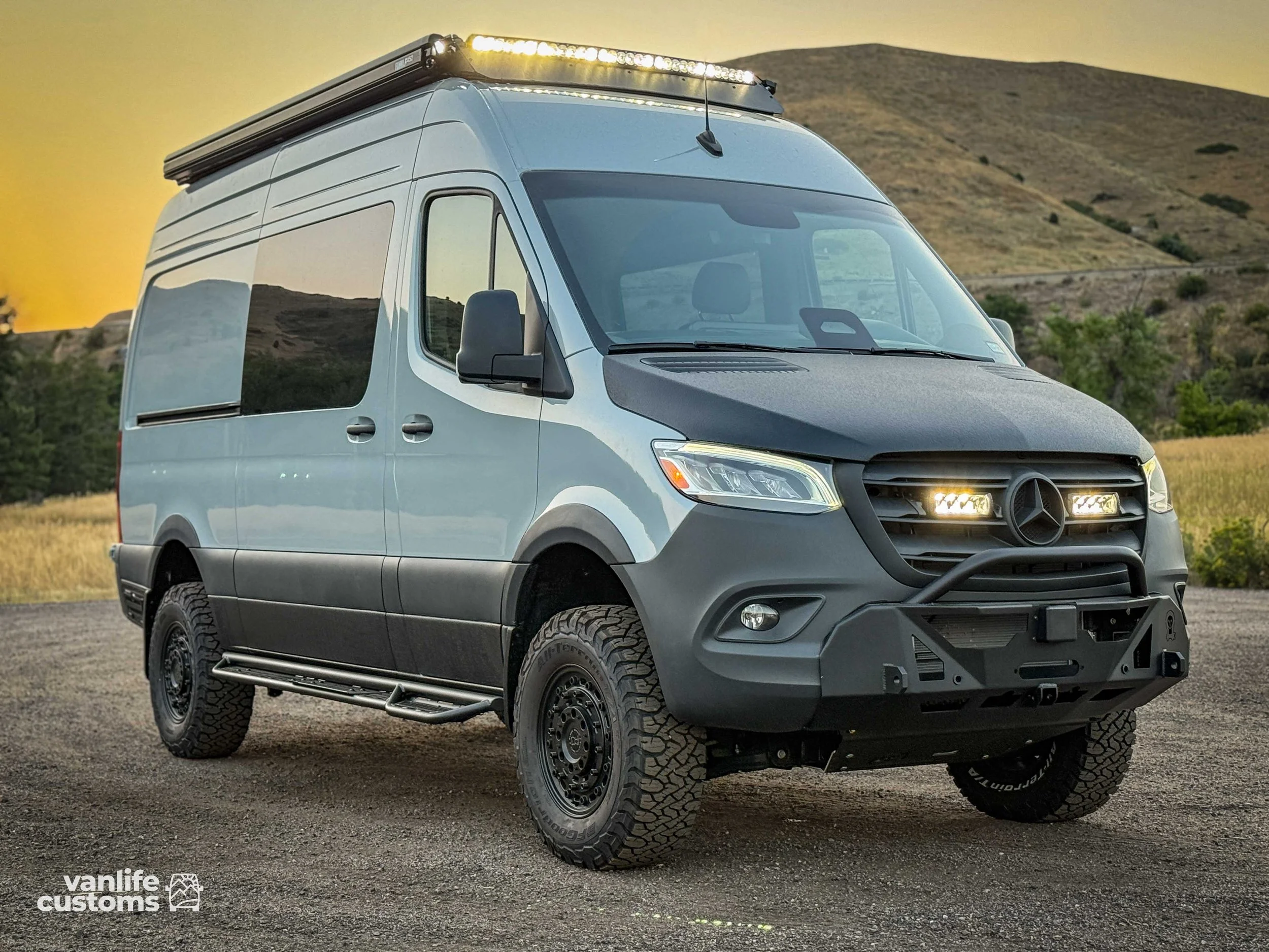 Racebase: Custom 144 Sprinter AWD Biking Sag Wagon