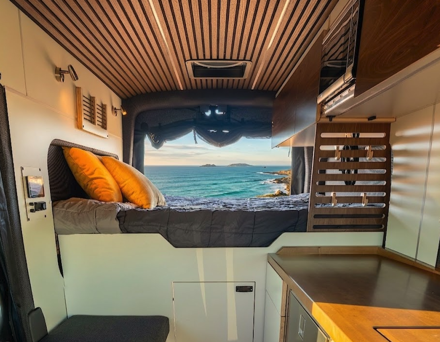 Cat's Meow 148 Transit AWD