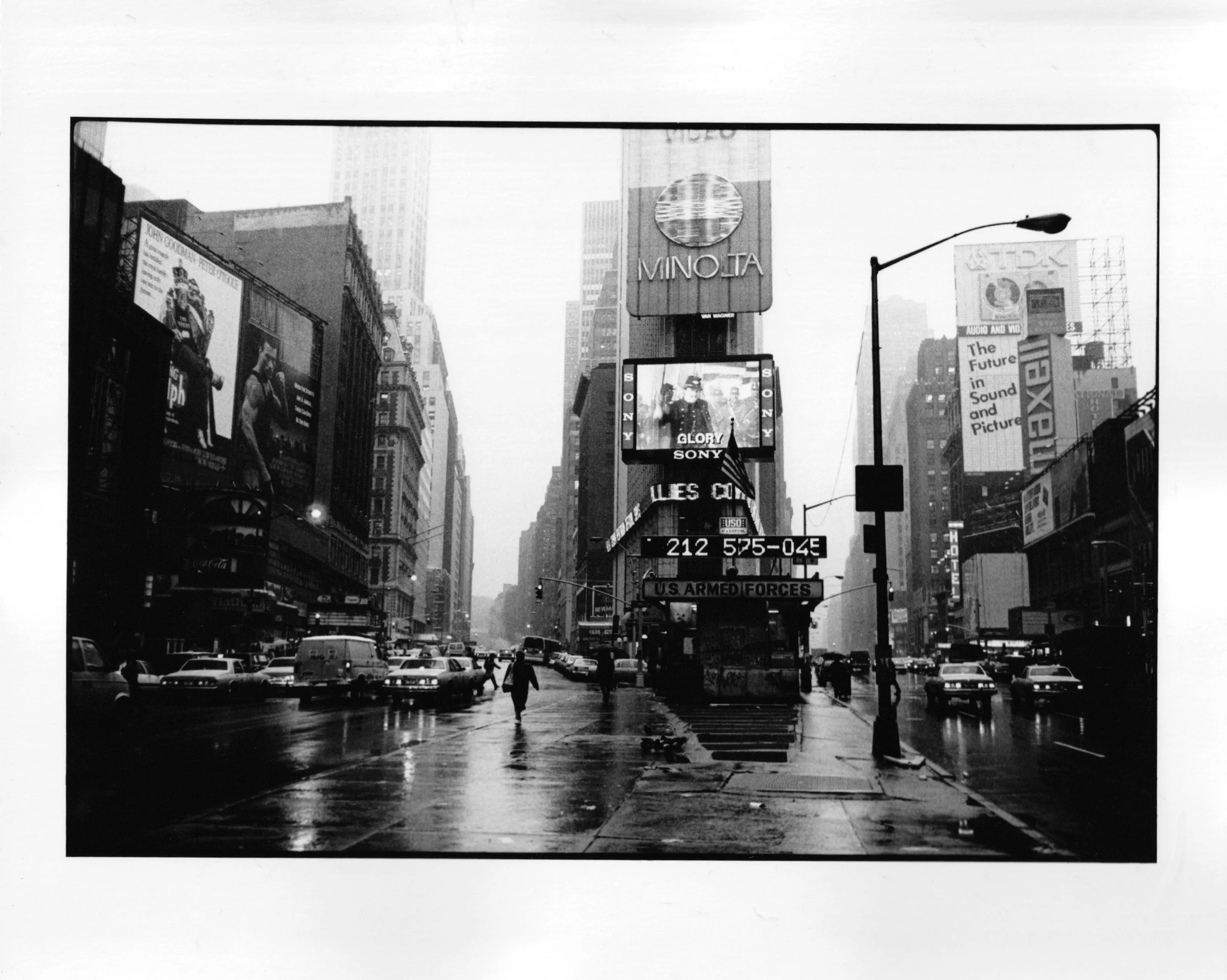 US armed forces times square.jpg