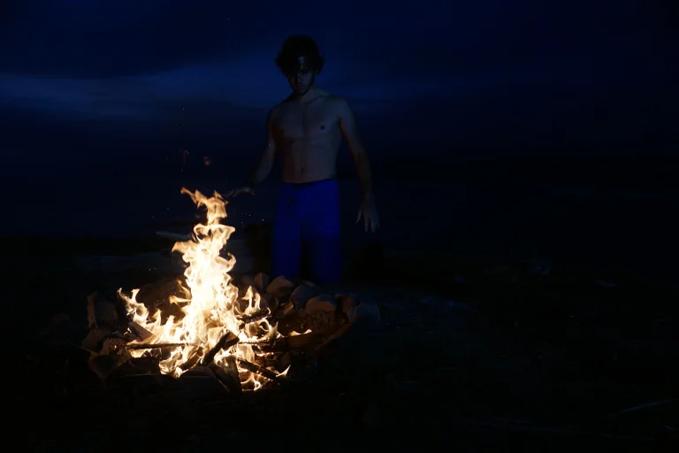 Here we can see a wild Polo warming himself up with fire!