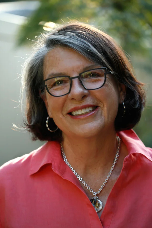 Sharon Zimmerman, Evolutionary Astrologer Image Credit & Copyright : Jen Peters Photography