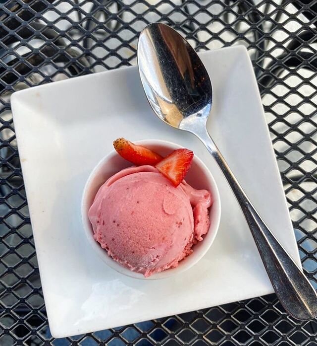 Tastes like strawberries, on a summer evening 🎶 
Patio is booked tonight! Give us a call (early is better) for some takeout. 📸: @vegangeorgiana