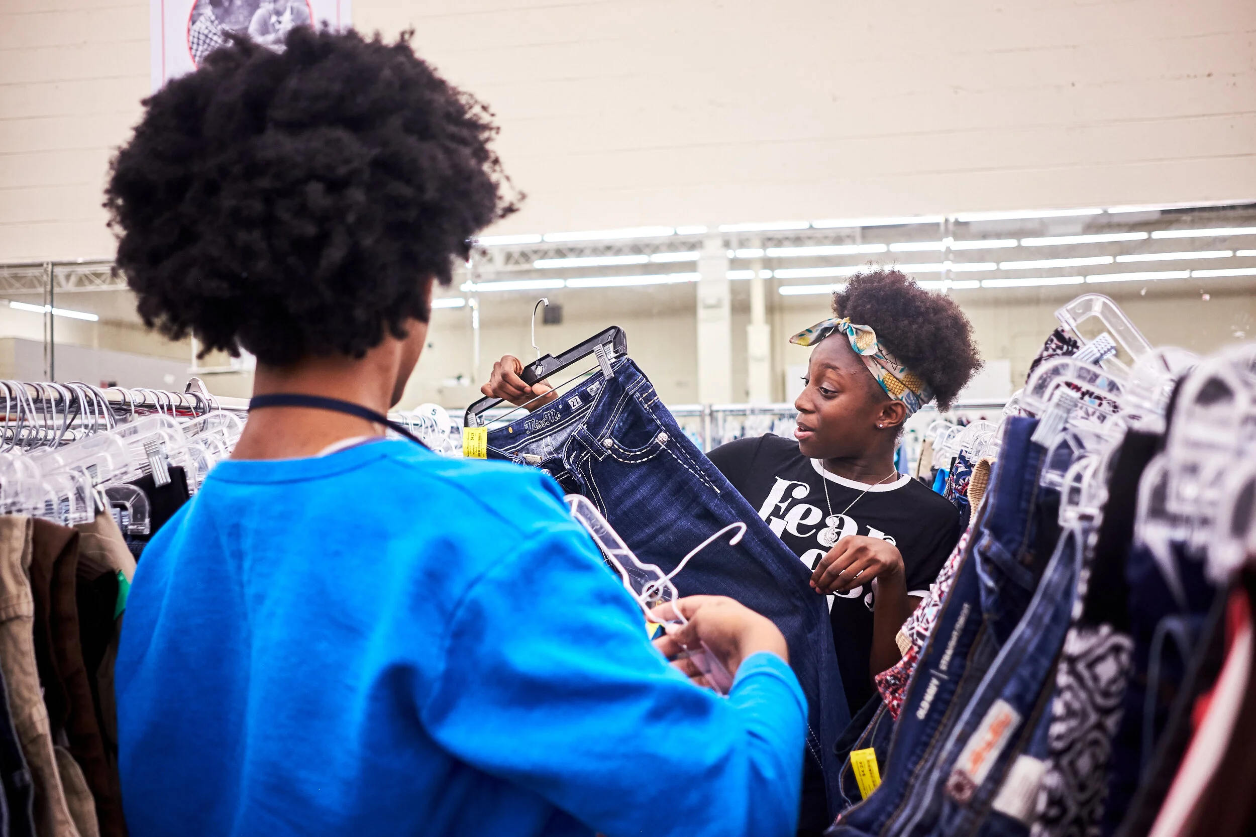 20191106_JW_INDY_KidsThrifting-Alazia&Jordan-DSCF6305.jpg