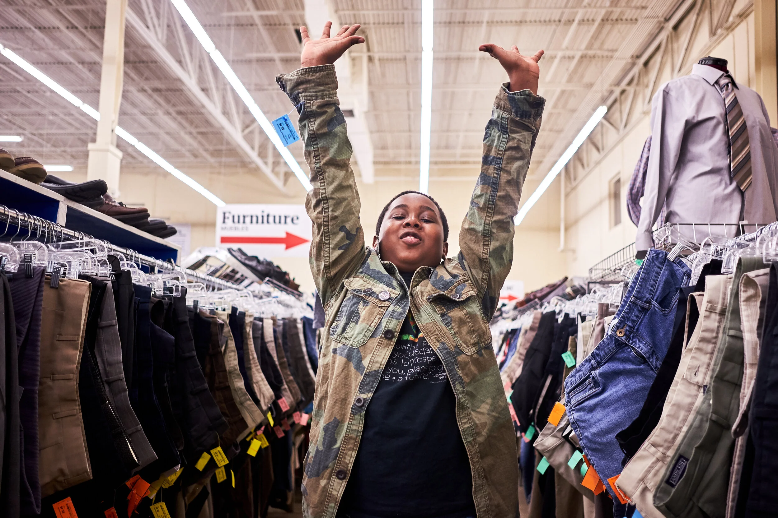 20191106_JW_INDY_KidsThrifting-Ryan-DSCF6333.jpg