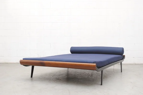 bonabode-extra-wide-cleopatra-daybed.jpg