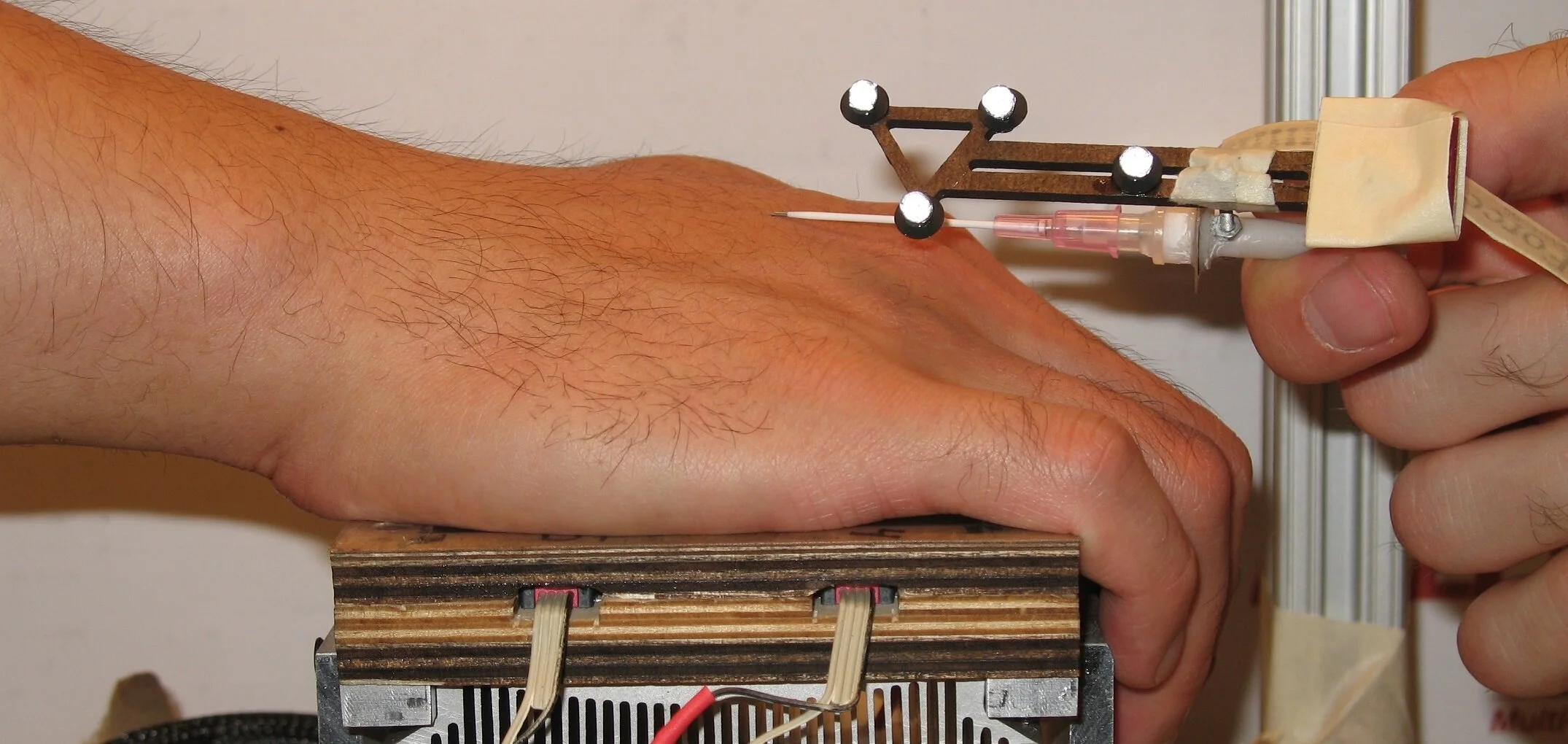 The "simple-needle" in use.