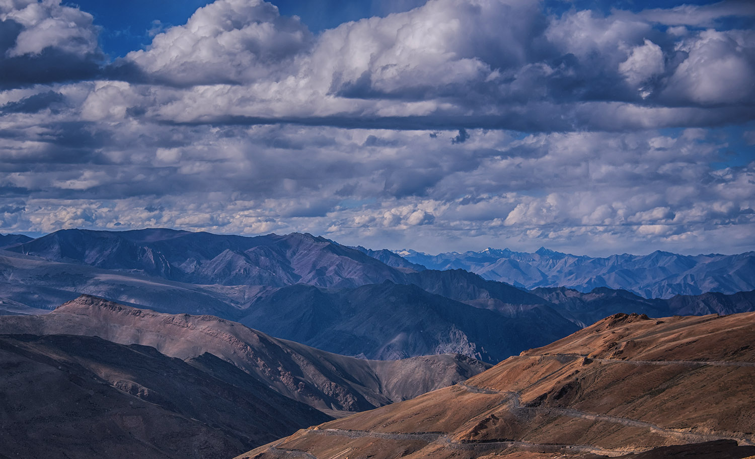 vanahome_1_vivid-landscape-of-ladakh.jpg