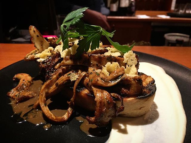 Mmmmmushrooms on toast with peppercorn sauce. 
#dinnerfeature #freshisbest #mushroomlove #mushroomlovers #housemade #eatfresh #eatbetter #eatlocal #locavore #foraged #cowichanvalley #cowichanfoodies #downtownduncan #duncancitysquare #forkyeah #delici