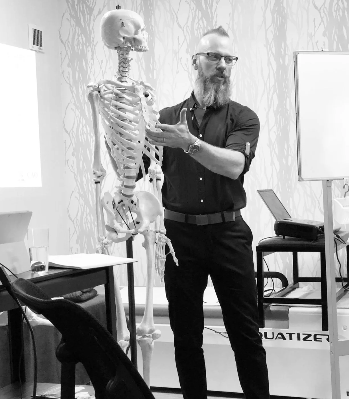 As well as being a dedicated clinician, Darren also accompanies The Canadian Academy of Osteopathy around the world to lecture on the mechanical principles of osteopathy. Here, he is lecturing to the JICO audience in Japan in 2017..