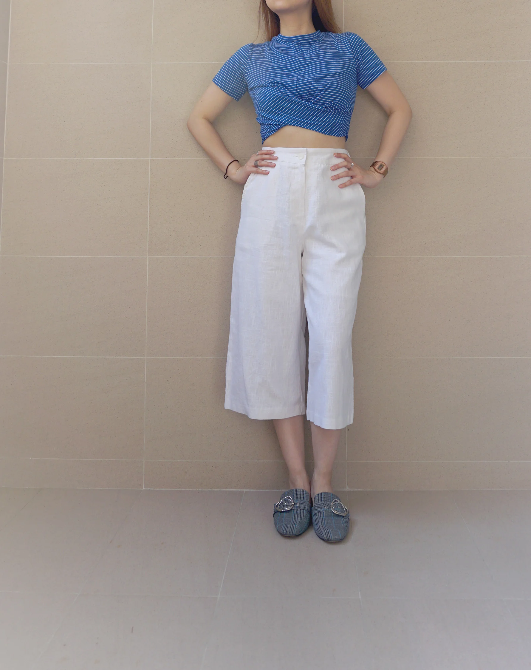 Cross-Front Cropped Tee