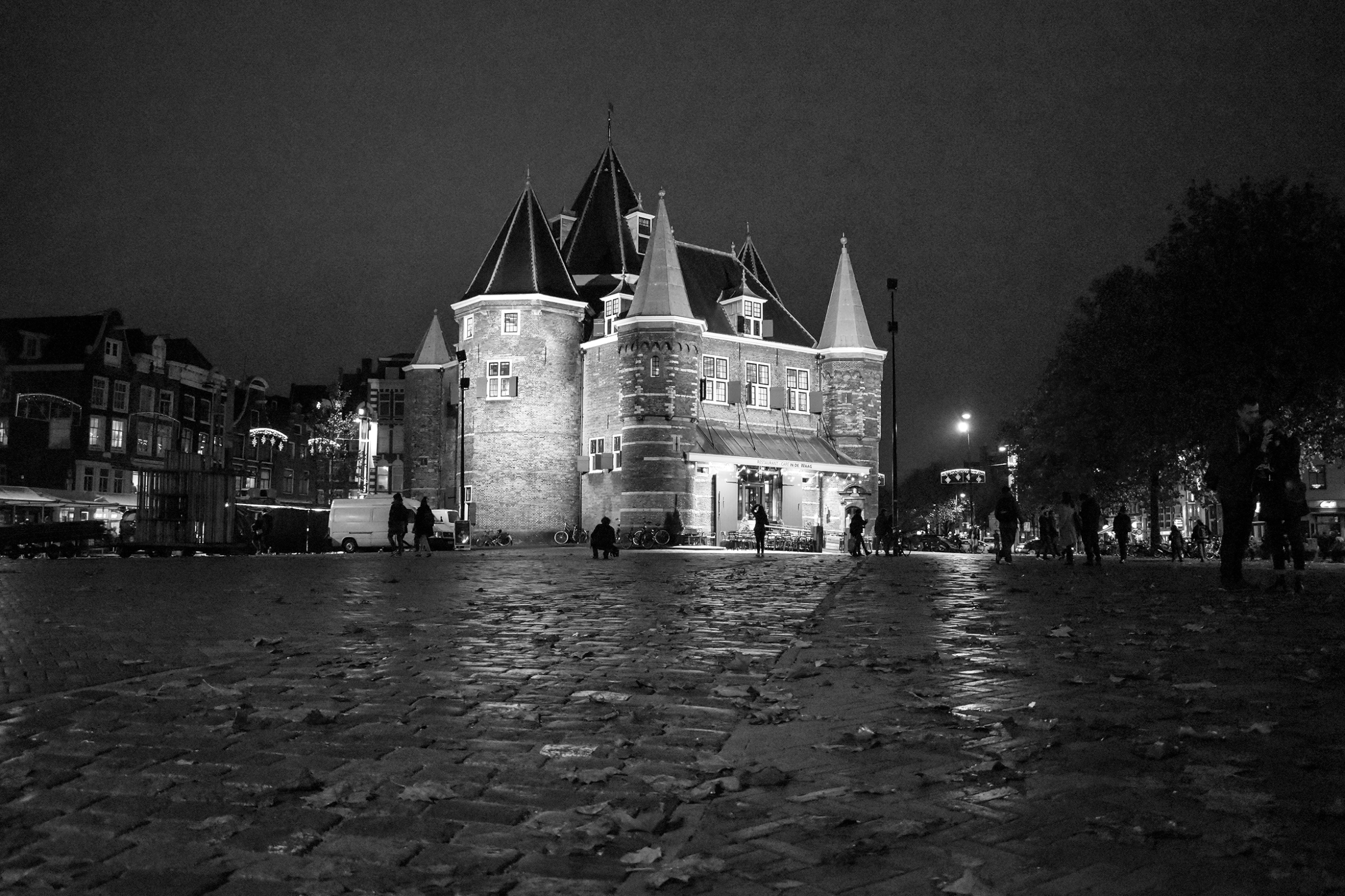 The Waag on a rainy day in Amsterdam.gif