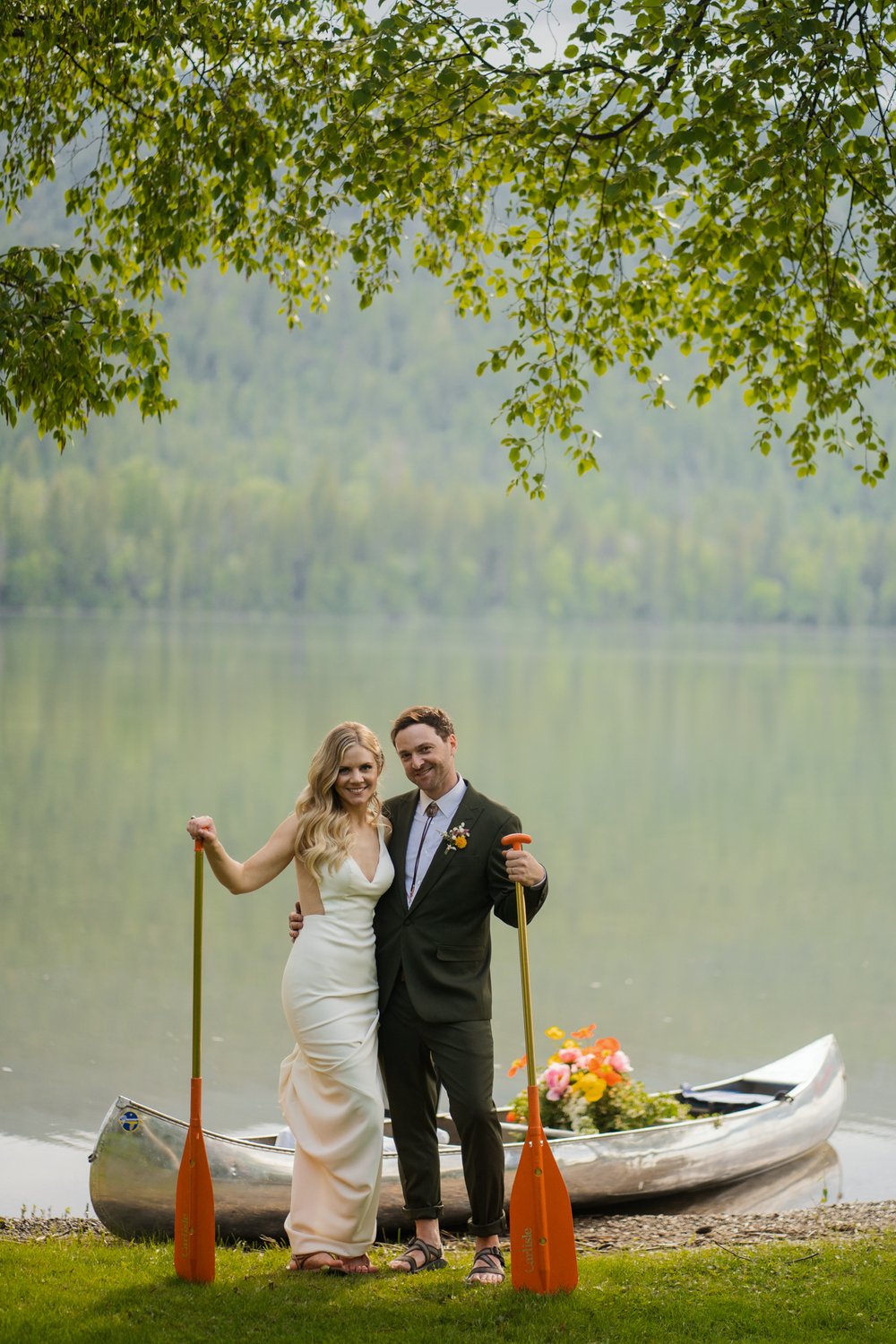Swan Lake Wedding photos // Glacier, MT Photographer // Ashely and Jeff-25