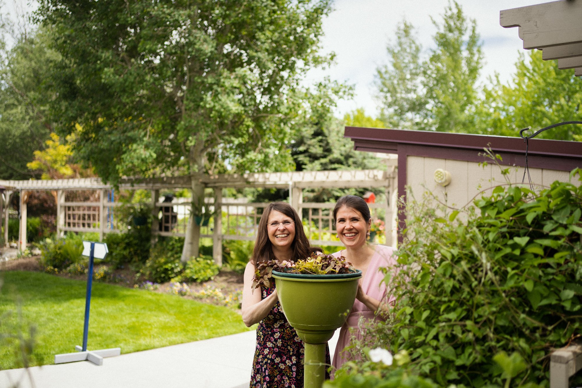 DanWalt Gardens Wedding Photos // Billings, MT Photographer // Sarah and David - 5