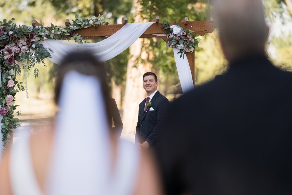 Swift River Ranch Wedding Photos // Billings, MT Photographer // Mackenzie and Dakota- 3