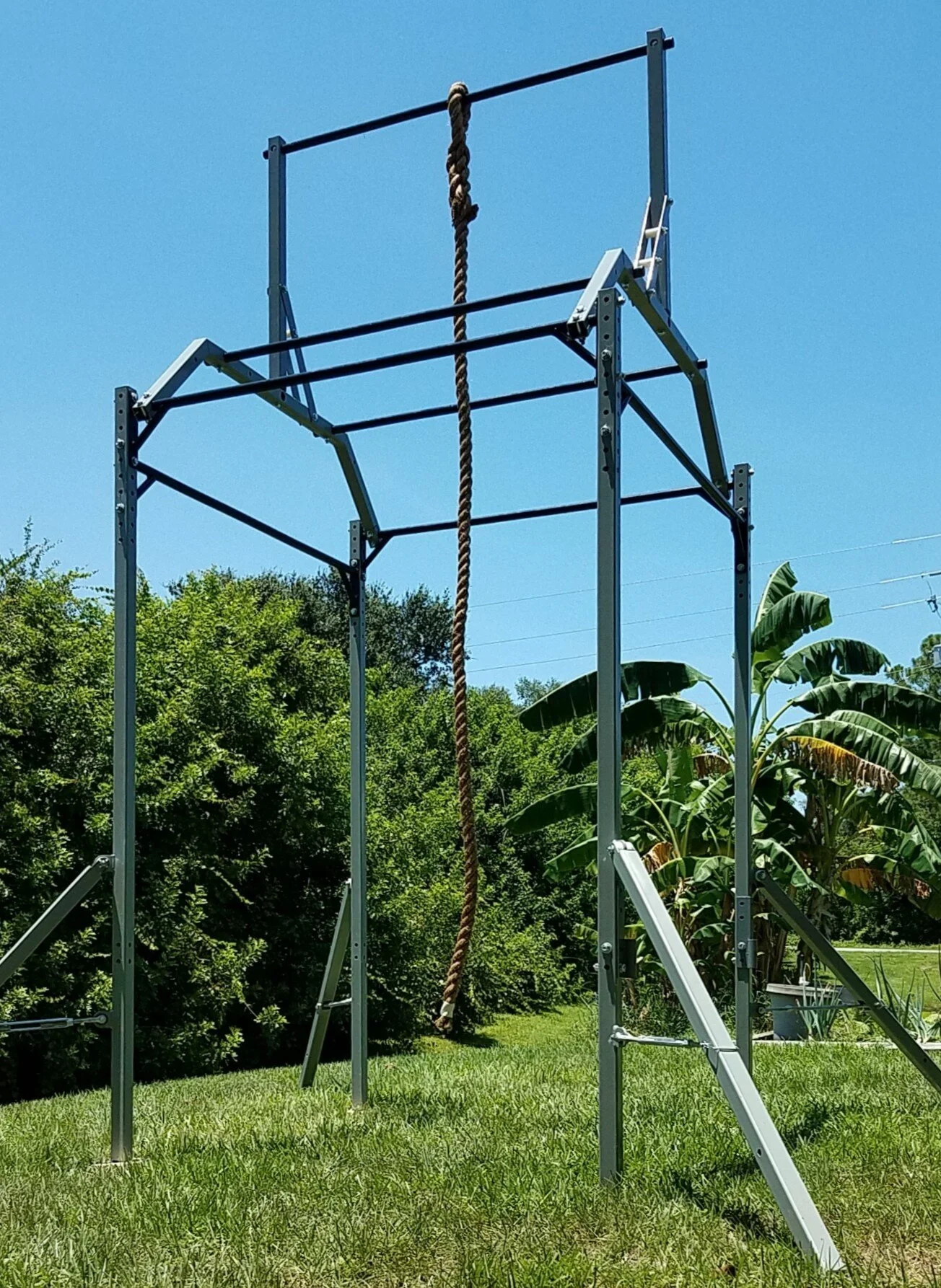 Rope climbing rig