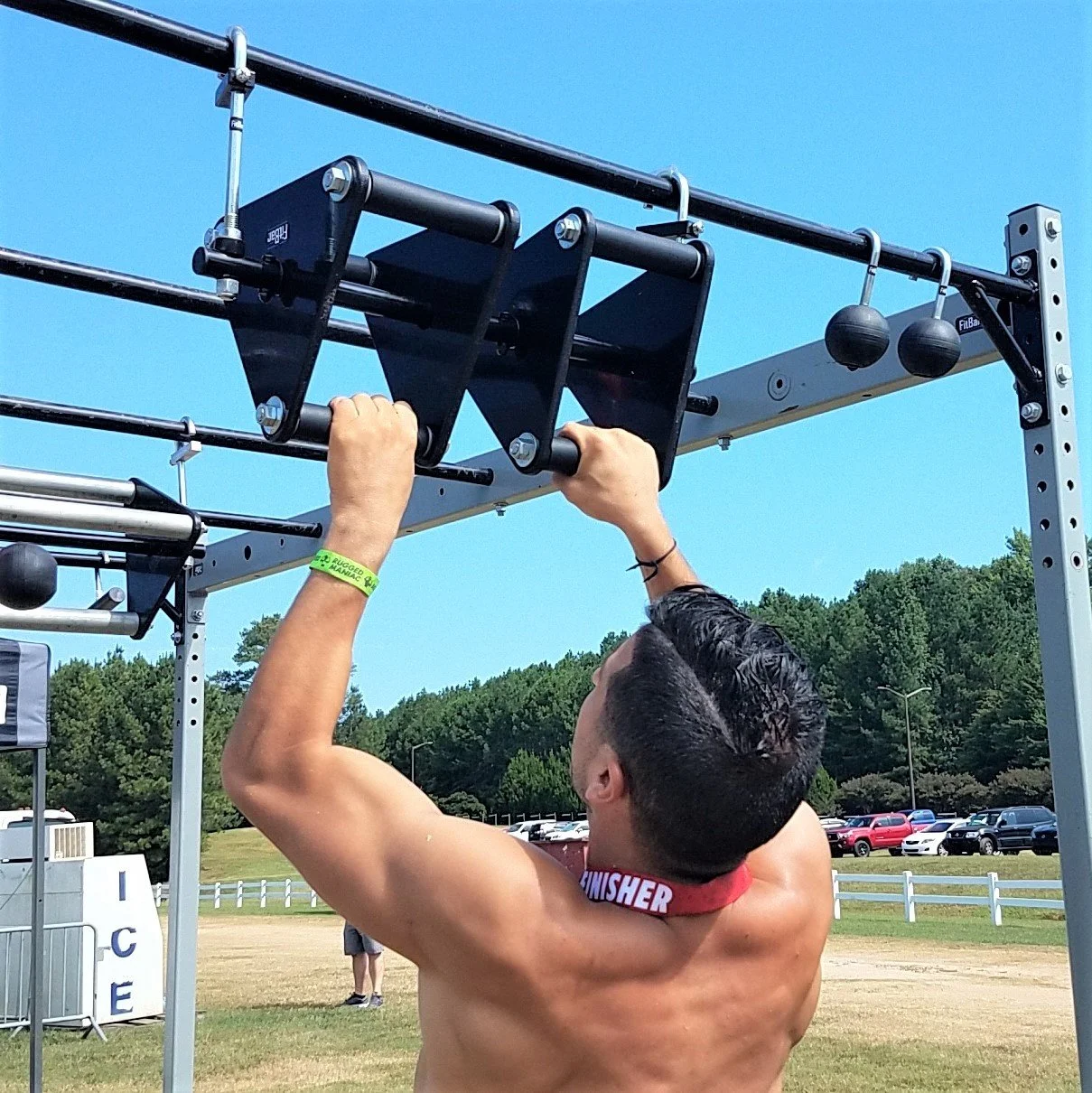 overhand rotating pull up bar