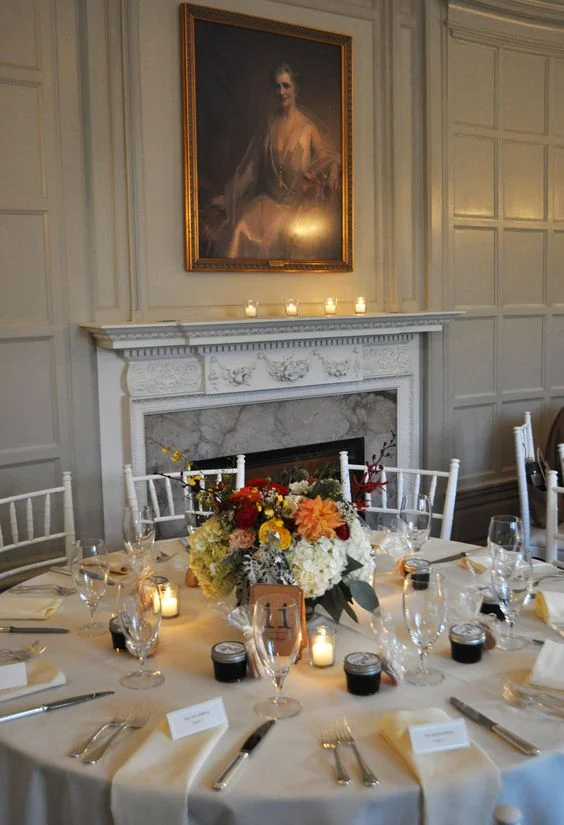 dining room mansion .jpg