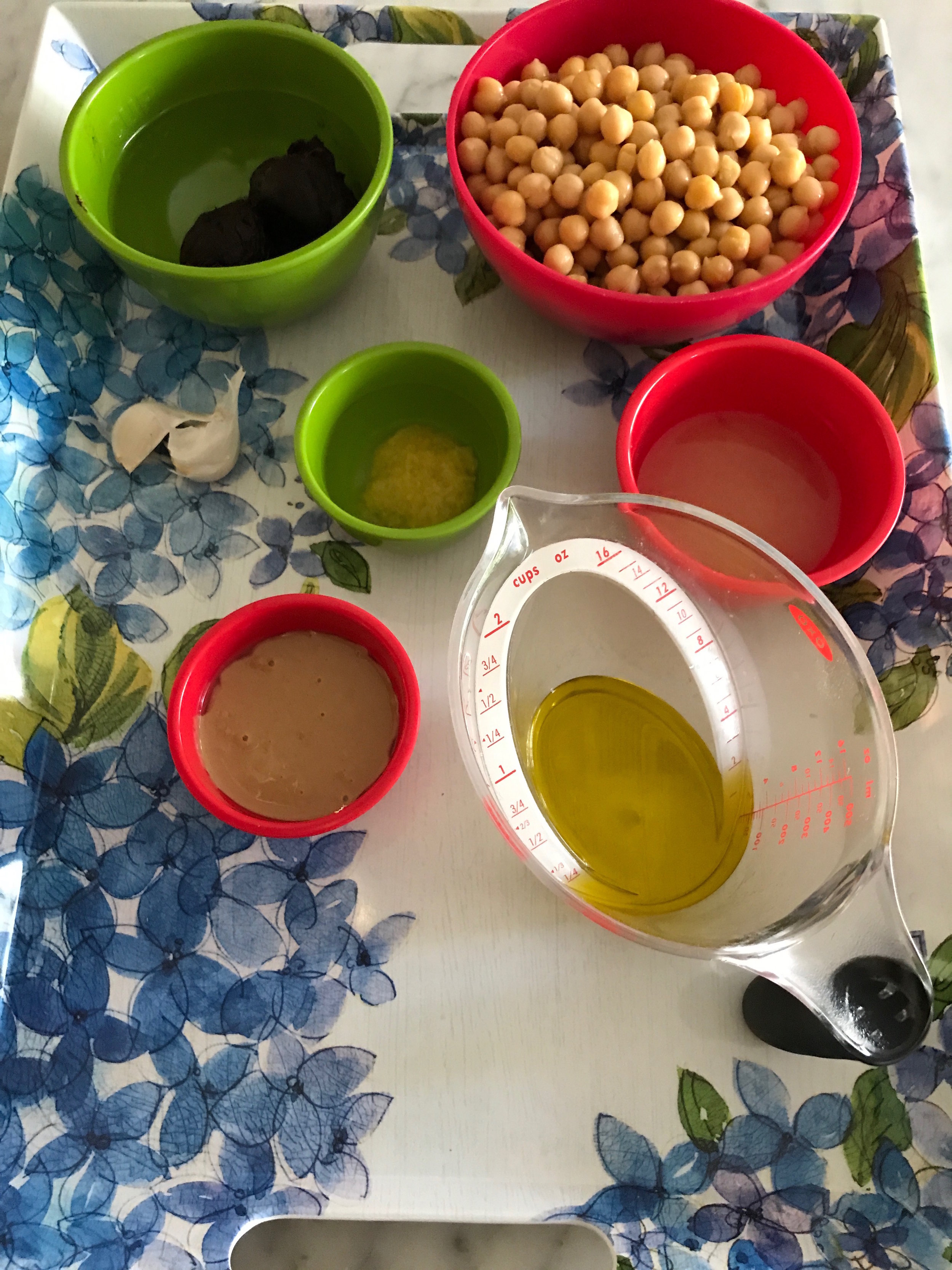 hummus:ingred.jpg