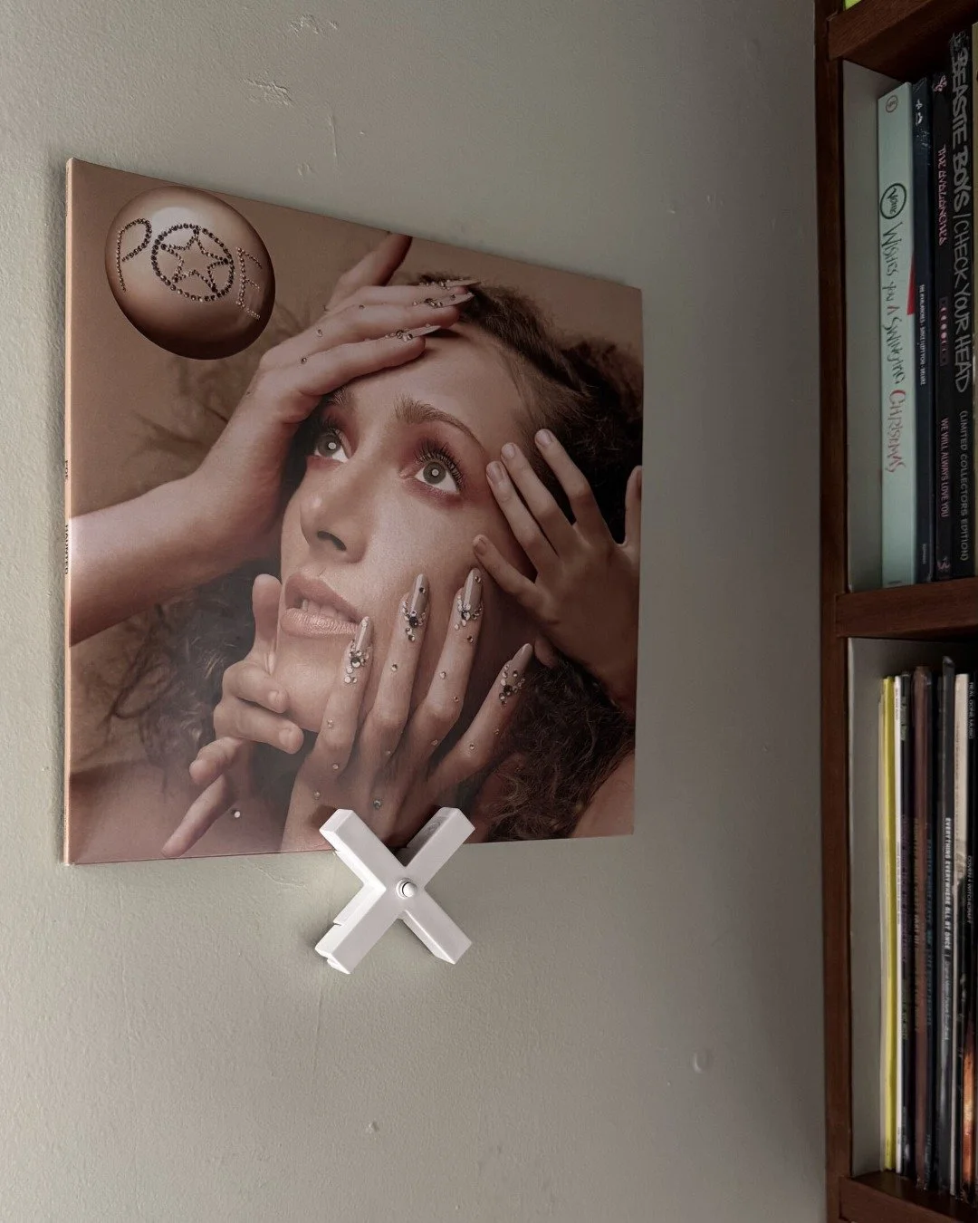 𝐏𝐨𝐞 - 𝐇𝐚𝐮𝐧𝐭𝐞𝐝 [𝟐𝟎𝟎𝟎] - 𝟐𝟎𝟏𝟗 𝐫𝐞𝐩𝐫𝐞𝐬𝐬⁣
𝟸 𝘹 𝘝𝘪𝘯𝘺𝘭, 𝘓𝘗, 𝘈𝘭𝘣𝘶𝘮, 𝘙𝘦𝘪𝘴𝘴𝘶𝘦, 𝘚𝘵𝘦𝘳𝘦𝘰, 𝘎𝘢𝘵𝘦𝘧𝘰𝘭𝘥⁣
⁣
Experimental, powerful, and emotional, the kind of music that'll leave you feeling (dare we say it?) h