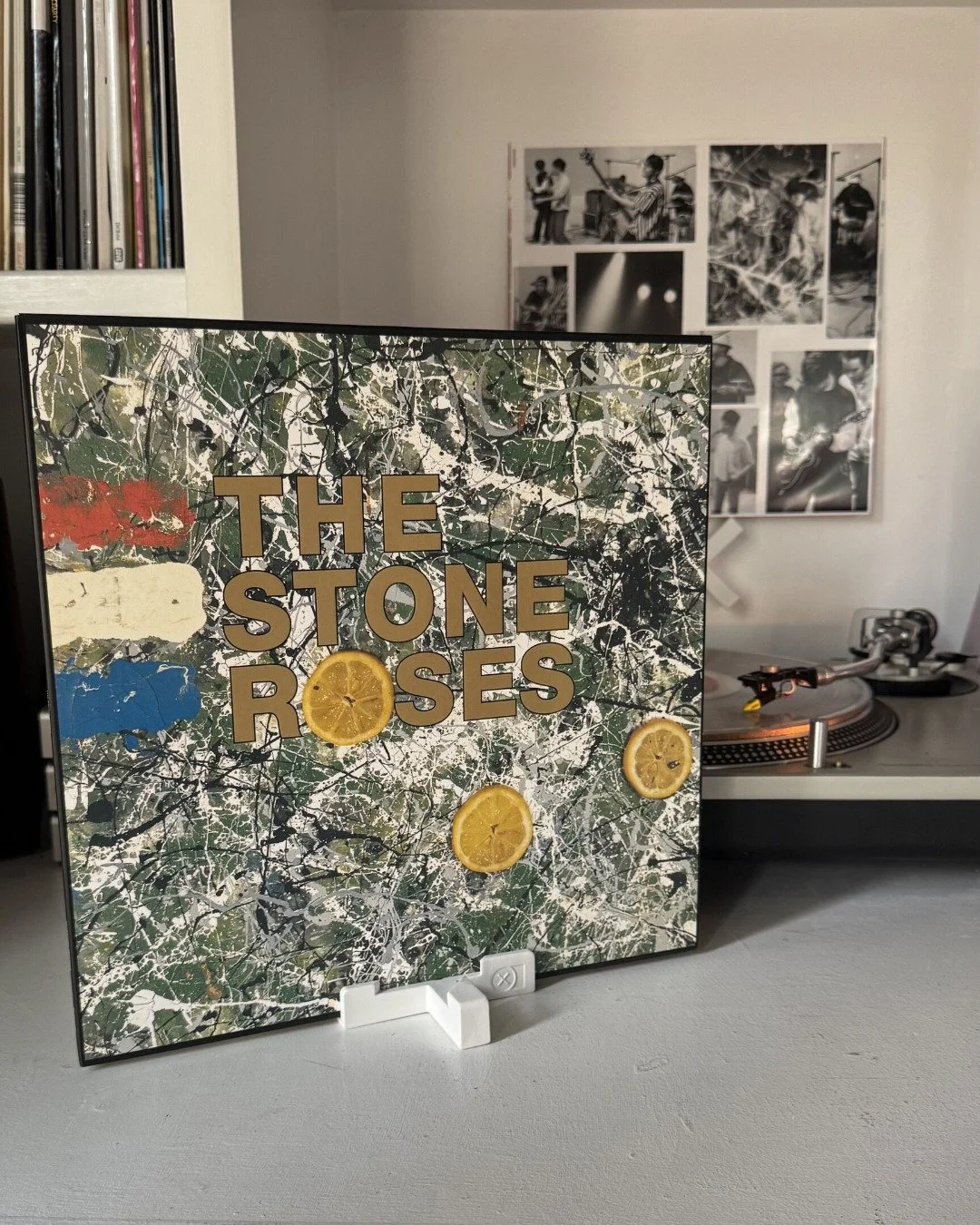 𝐓𝐡𝐞 𝐒𝐭𝐨𝐧𝐞 𝐑𝐨𝐬𝐞𝐬 &ndash; 𝐒𝐞𝐥𝐟 𝐓𝐢𝐭𝐥𝐞𝐝 [𝟏𝟗𝟖𝟗] ⁣
⁣
Pure magic. Did you know that I Am the Resurrection doesn&rsquo;t actually loop James Brown&rsquo;s &lsquo;Funky Drummer&rsquo;? Instead, they used a break from one of James Br