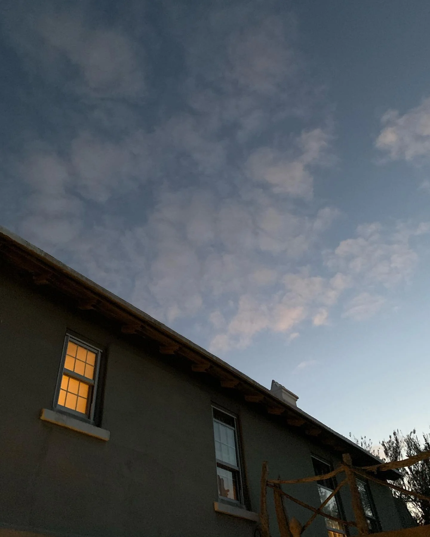 Good night Bermuda! 🌚 
.
.
.
📸 @fianderfoto 
.
#bermuda #bermudafishing #fishingcharter #gotobermuda #bermudadreaming #wearebermuda #ahhbermuda #islandvibes #funinthesun #freshfish #cleanfish #wahoo #deepseafishing #reeffishing #seetheotherhalfofbe