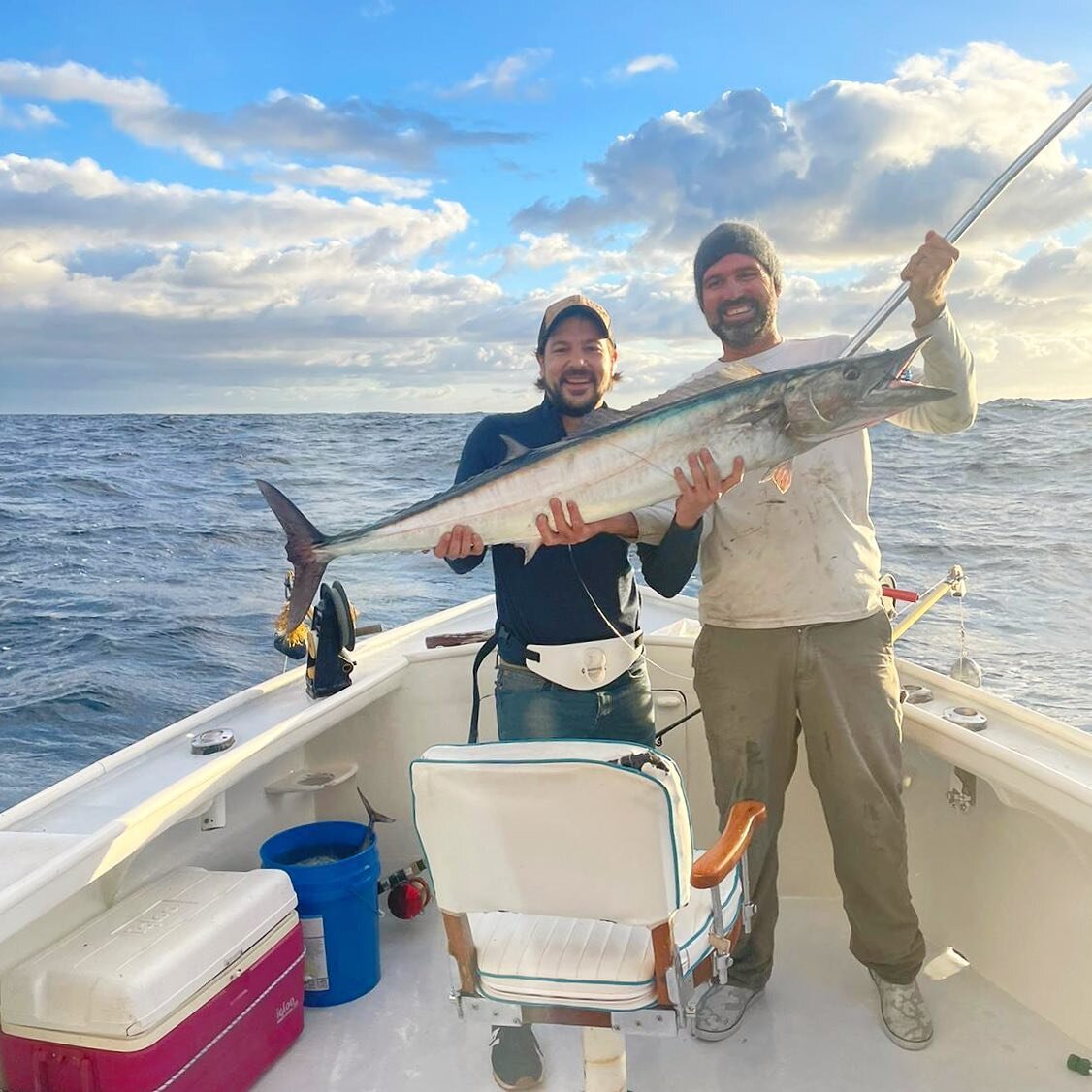 Winter Fishing in Bermuda = ✅ Special thanks to Erin &amp; Tommy for booking a charter with us; we had a blast! 
.
.
#bermuda #bermudafishing #fishingcharter #gotobermuda #bermudadreaming #wearebermuda #ahhbermuda #islandvibes #bluesea #getonthewater