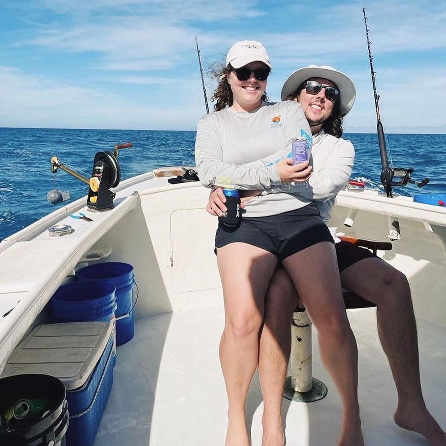 Fun in the sun! Thanks for booking @hannahclare18 ! 
.
.
.
#bermuda #bermudafishing #bermudafishingcharter #deepseafishing #wahoo #fishinginbermuda #gotobermuda #earlybirdchartersbermuda #outhere #fisherman #commercialfishing #charterfishing #letsgof